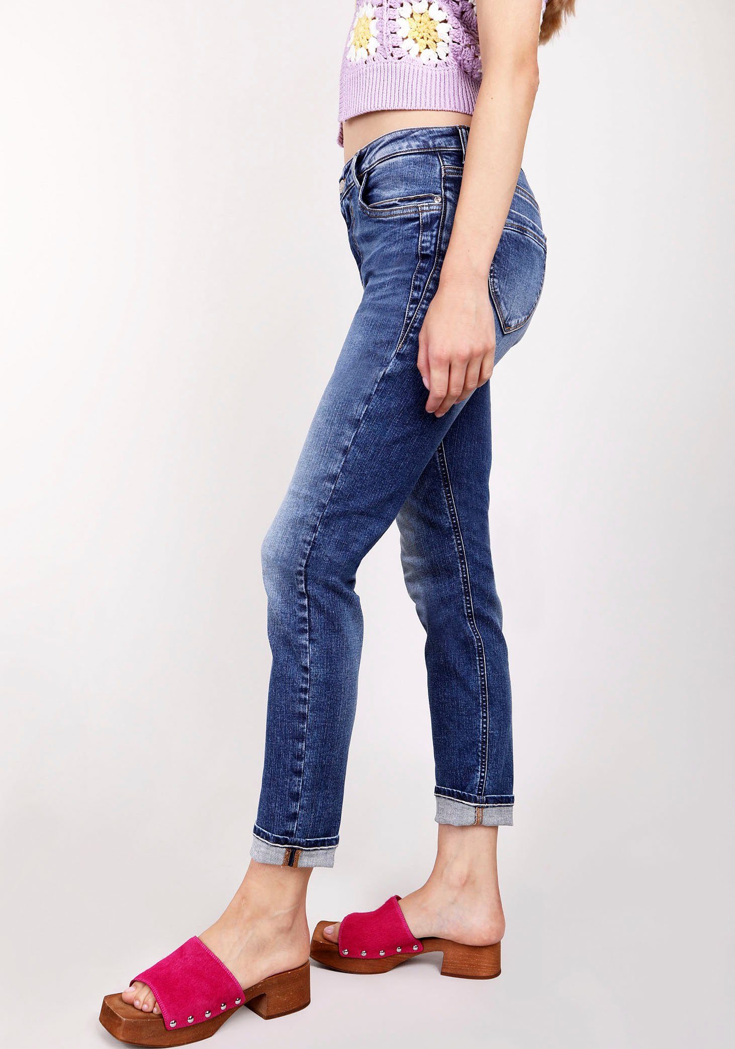 BLUE FIRE Slim-fit-Jeans NANCY Stretchanteil Passform tolle eine blue für dark mit
