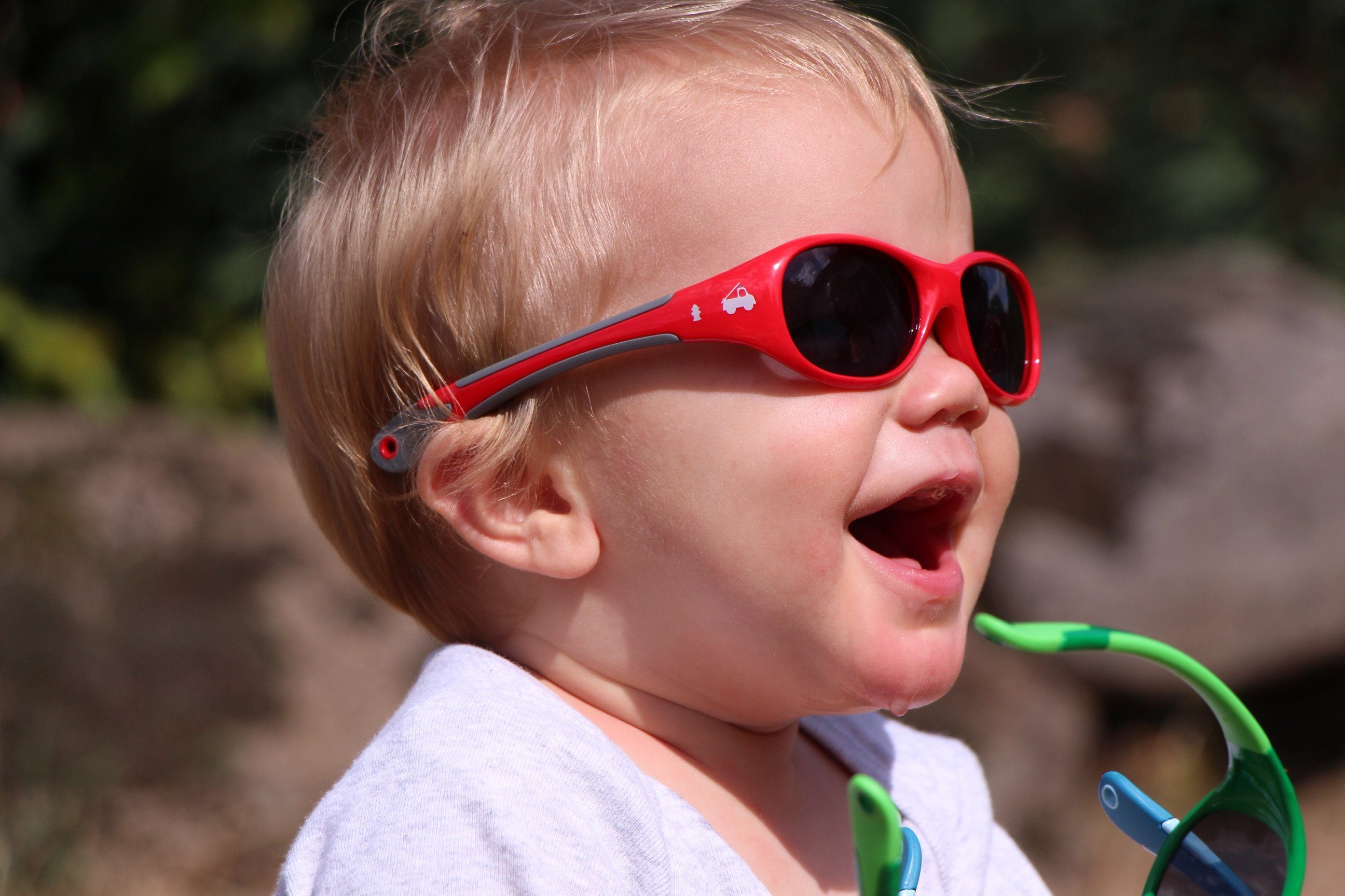 bunten Flexibel Jahre Farben & mit ActiveSol Mädchen, Sonnenbrille Unzerstörbar Motiven) Chopper Sonnenbrille, (in & SUNGLASSES Baby Jungen 0-2 pfiffigen &