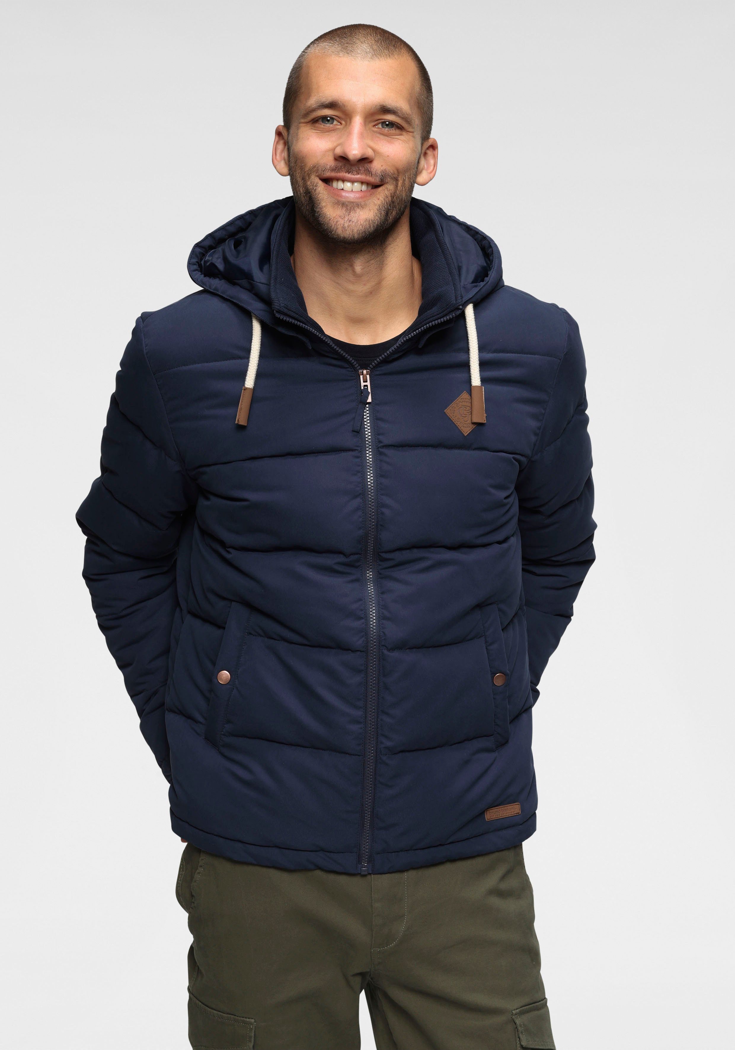 Bruno Banani Steppjacke leicht, wasserabweisend, modischer Stil, mit dekorativen Badges