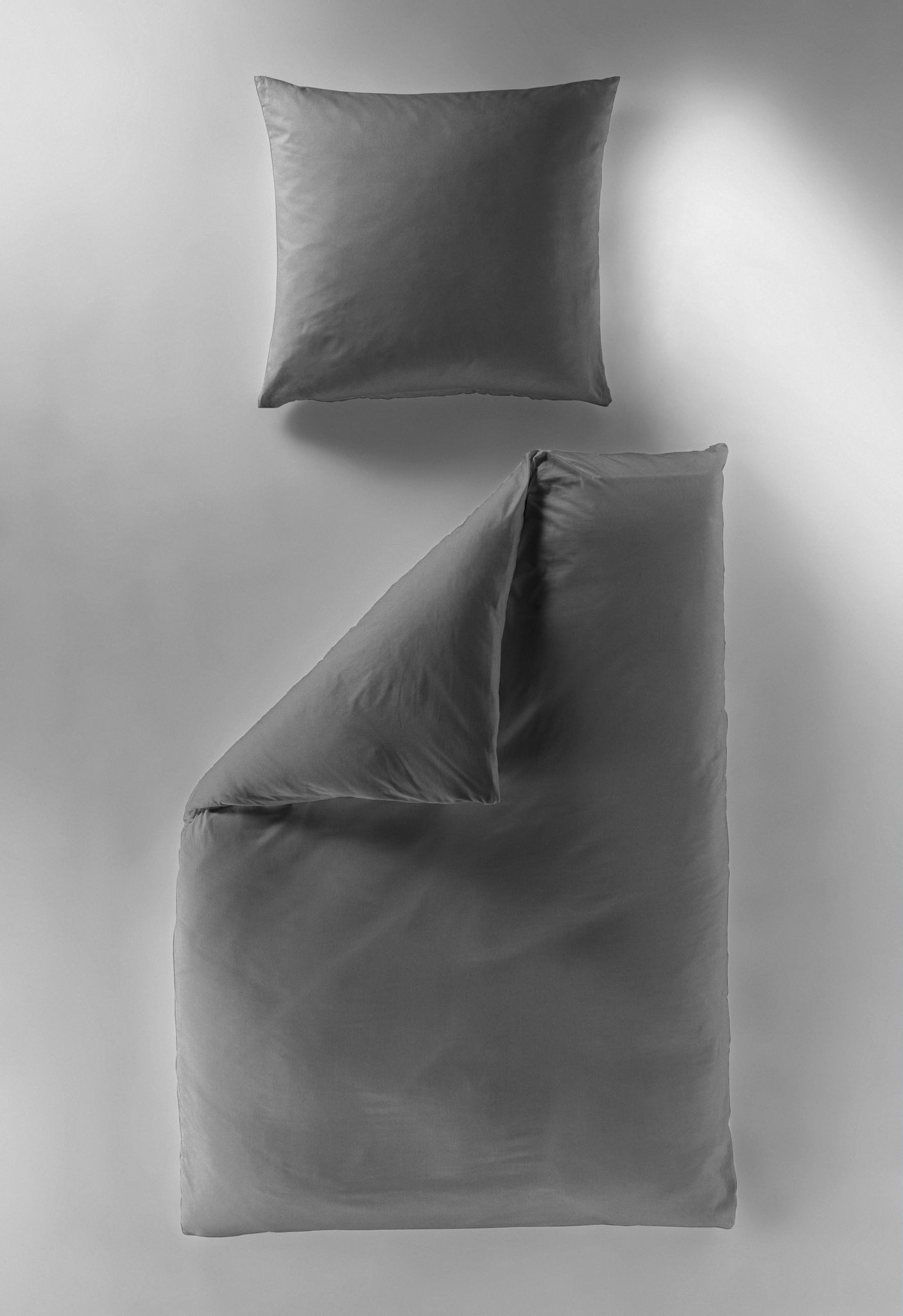 JACK Bettwäsche JACK by Bierbaum 155x220cm 4 tlg Uni Biber Bettwäsche Weiß / Anthrazit, Biber, 4 teilig, zeitlose Uni - Bettwäsche aus reiner Baumwolle