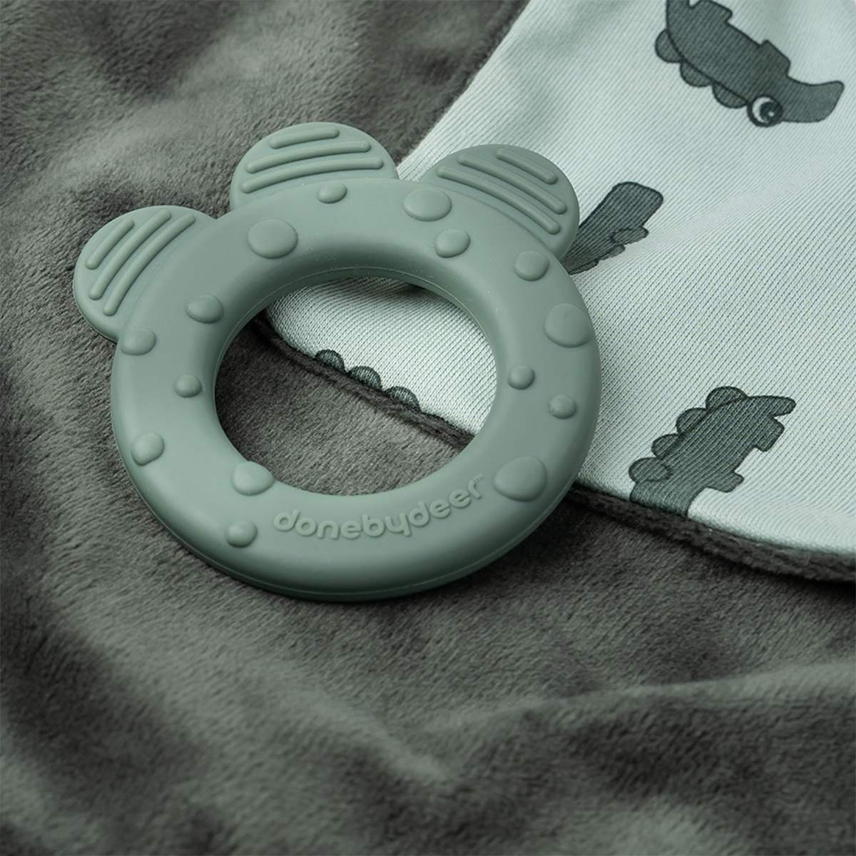 Done by Deer Schmusetuch Schmusetuch Croco Green Beißring Kuscheltuch