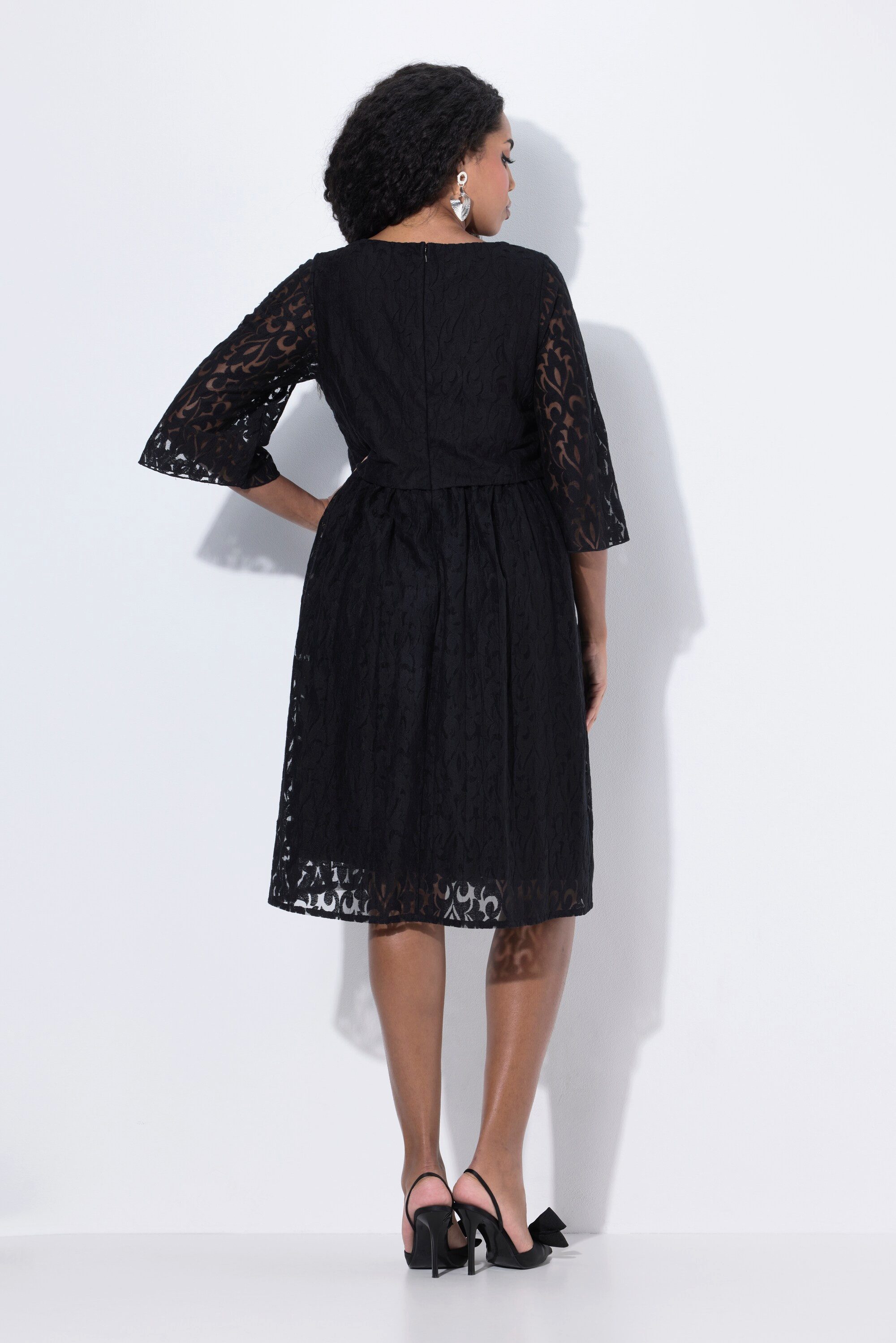 Ulla Popken Cocktailkleid Midikleid Spitze A-Linie V-Ausschnitt Glockenärmel