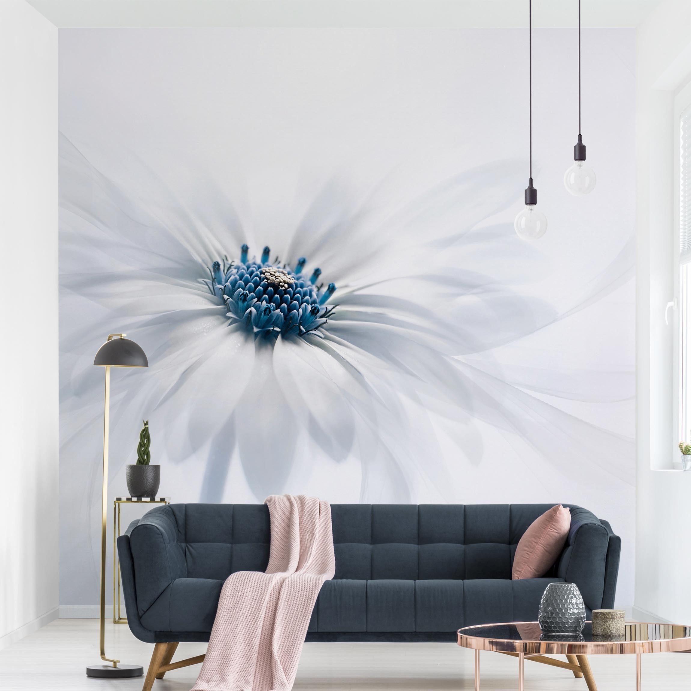 Bilderdepot24 Fototapete Blumen Gänseblümchen Blau Blumentapete Floral Natur Modern Kunst, Glatt, Matt, (Vliestapete inkl. Kleister oder selbstklebend), Wohnzimmer Schlafzimmer Küche Flur Motivtapete Vliestapete Wandtapete