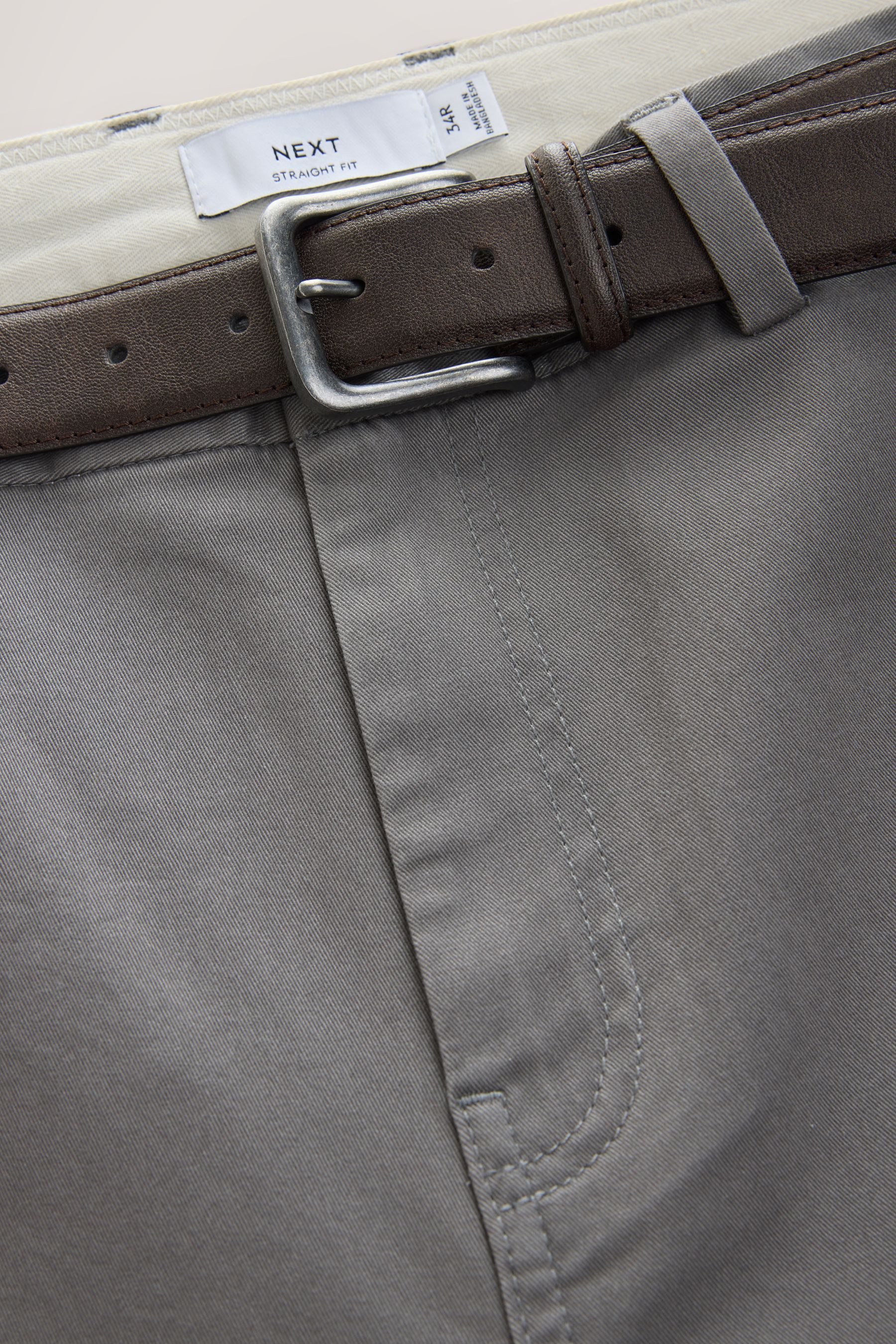 Next Chinohose Weiche Straight Fit Hose mit Stretch und Gürtel (2-tlg)