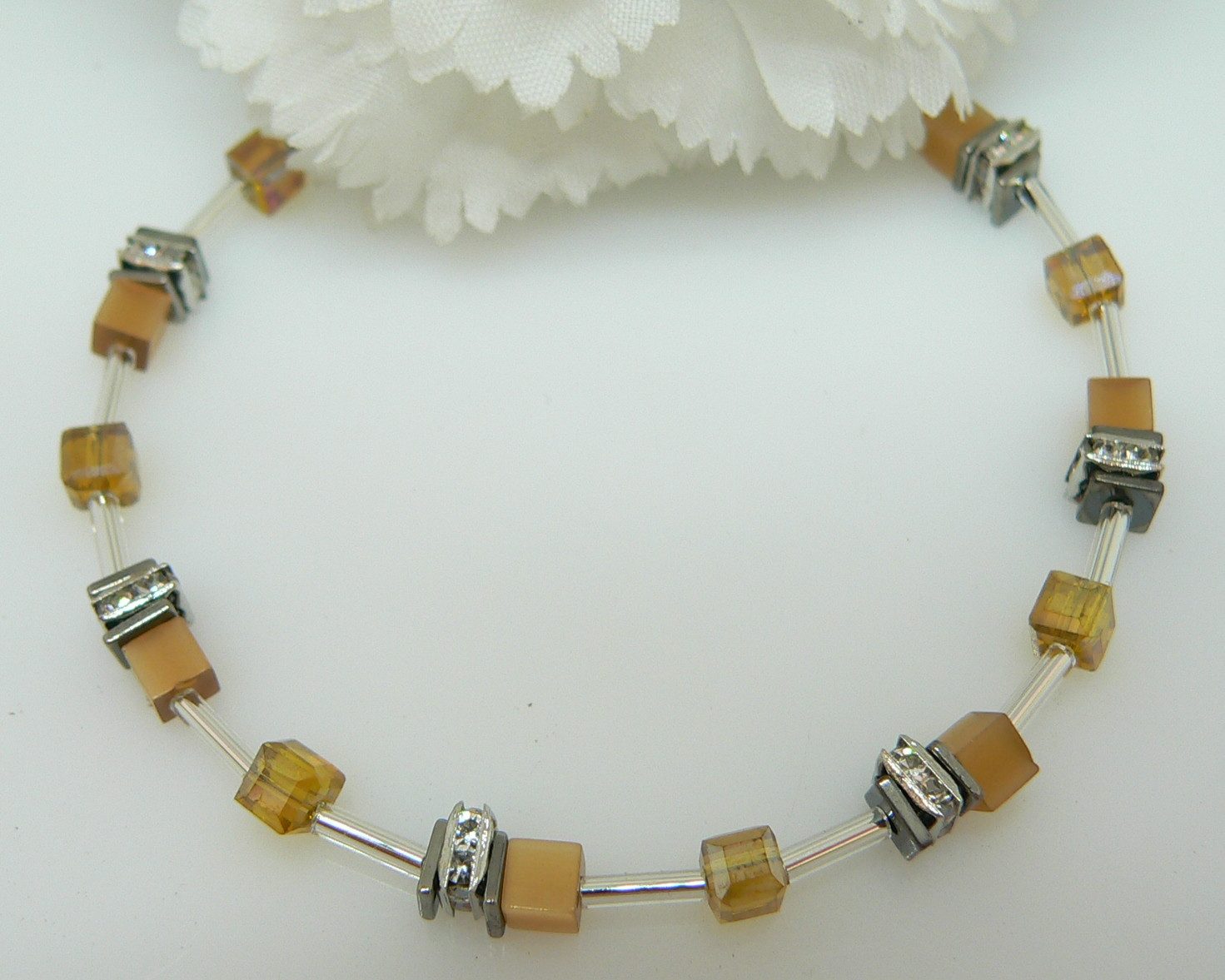 traumschmuck Perlenarmband 502 Armband Würfel CatEye Kristallglas facettiert Strass, handgefertigt, Made in Germany