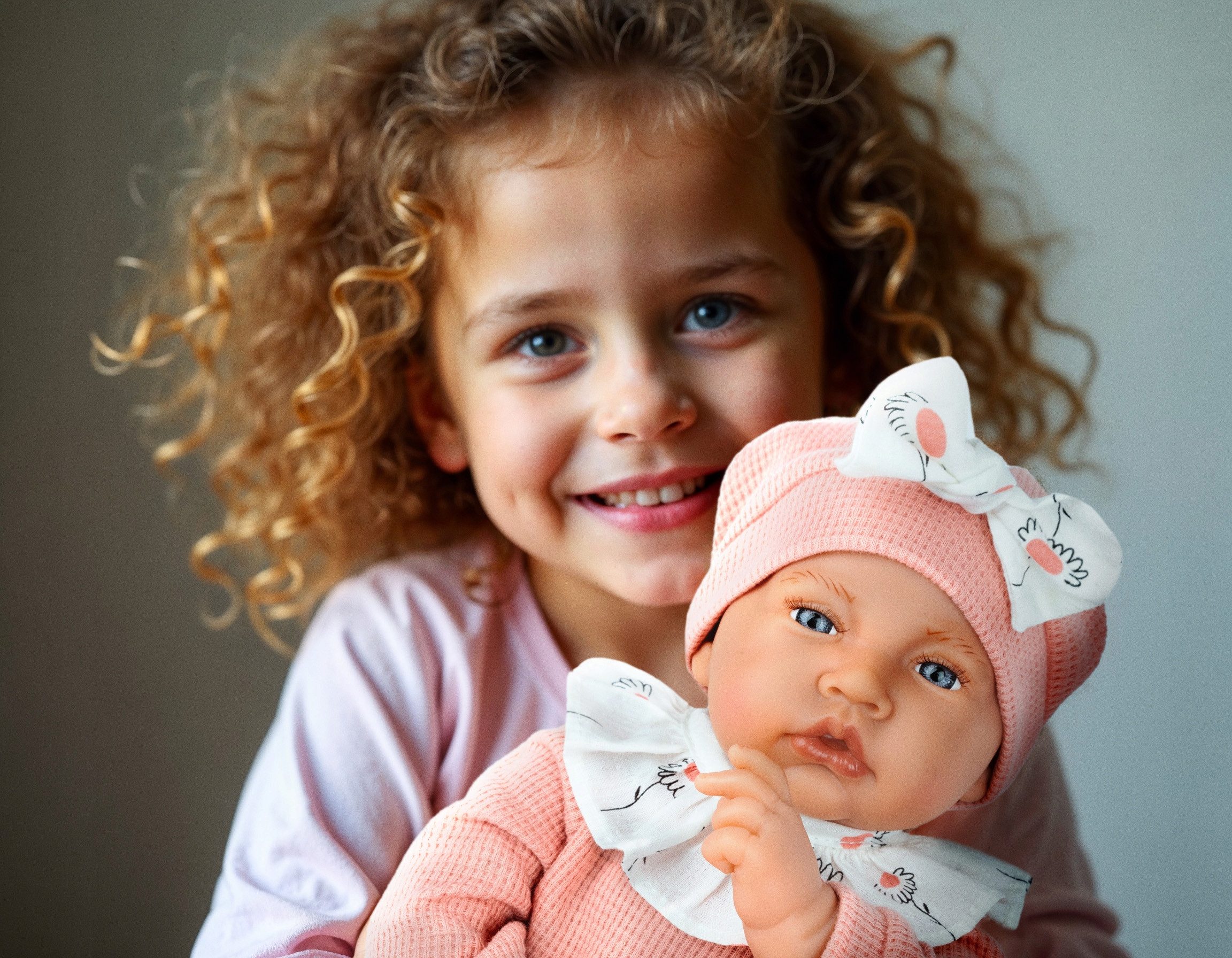 Kinderplay Dolls & Strollers Baby Doll Interactive Baby Doll 41 cm – Talks & With Pacifier – Realistic (Set)