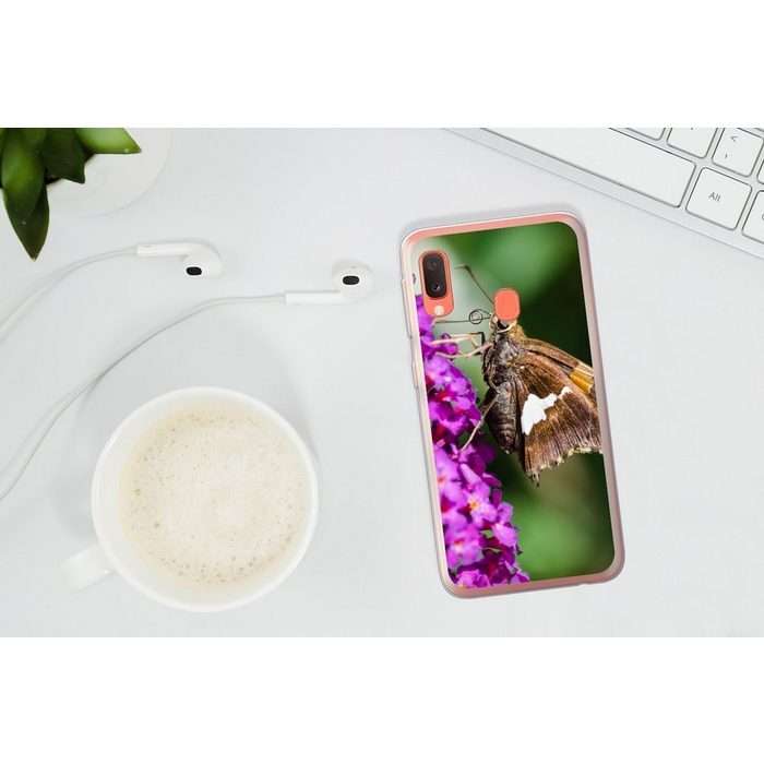 MuchoWow Handyhülle Schmetterling auf dem Schmetterlingsstrauch Handyhülle Samsung Galaxy A20e Smartphone-Bumper Print Handy QR11264