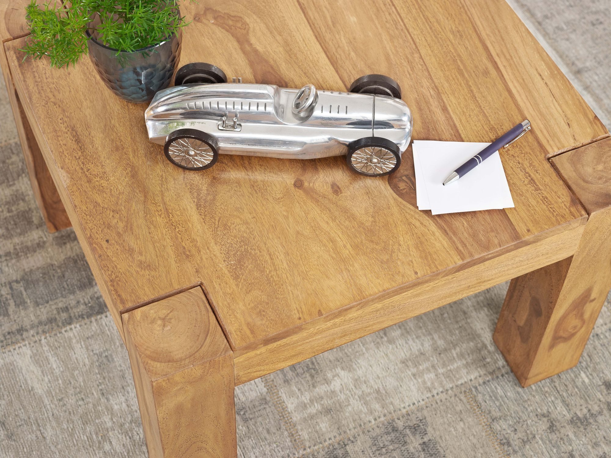 FINEBUY Couchtisch SuVa2391_1 Massiver 60 cm Holz Tisch Massiv Wohnzimmertisch (Akazie Massivholz, 60x60x40 cm Quadratisch Modern), Kleiner Wohnzimmertisch, Sofatisch Kaffeetisch