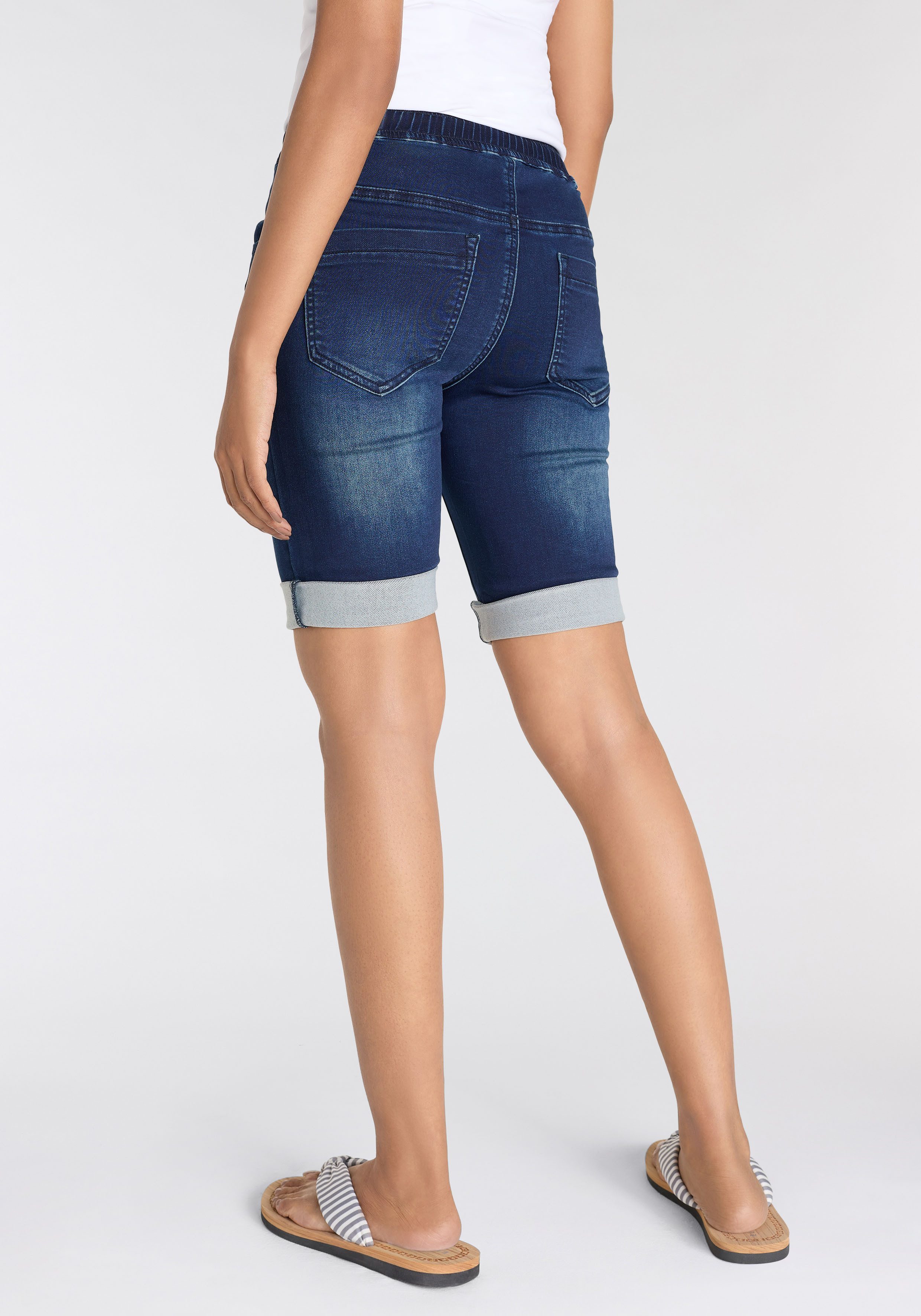 Arizona Jogg-Jeansbermudas hohe Leibhöhe, krempelbare Beinabschlüsse, günstig online kaufen
