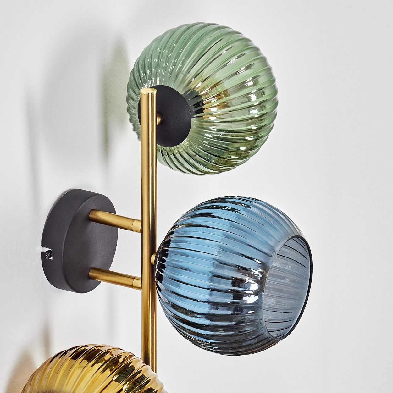 hofstein Wandleuchte Wandlampe aus Metall/Riffelgllas in Schwarz/Goldfarben/Blau/Grün, moderne Leuchte im Retro/Vintage-Design (Schirme Ø 15 cm), E14