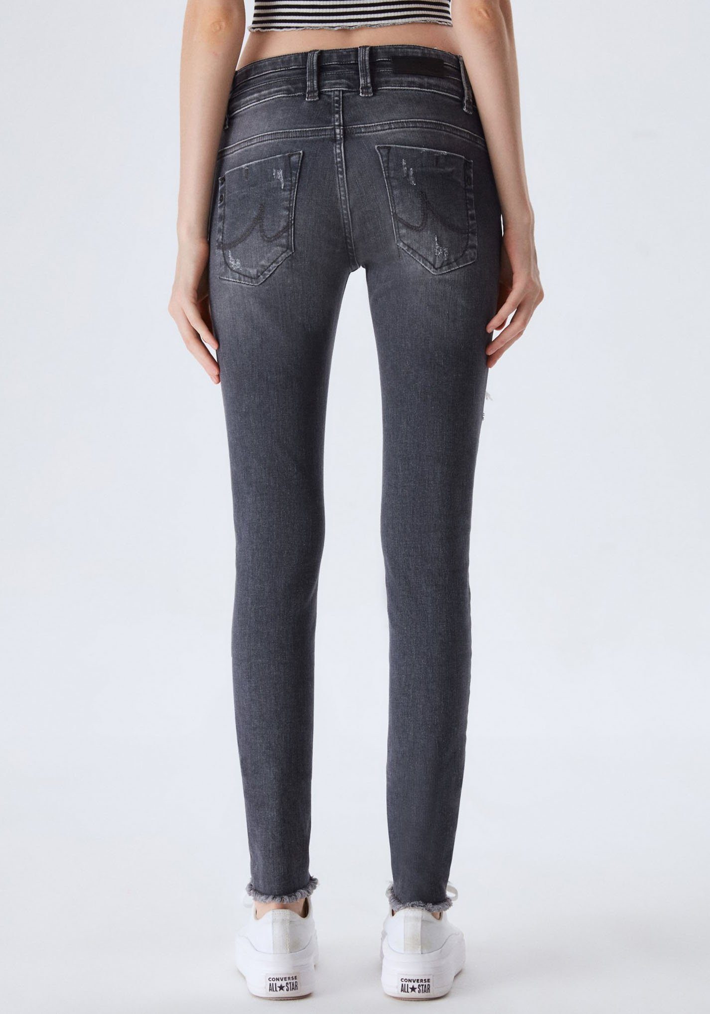 LTB Skinny-fit-Jeans Julita X mit extra-engem Bein, niedriger Leibhöhe und  Stretch-Anteil