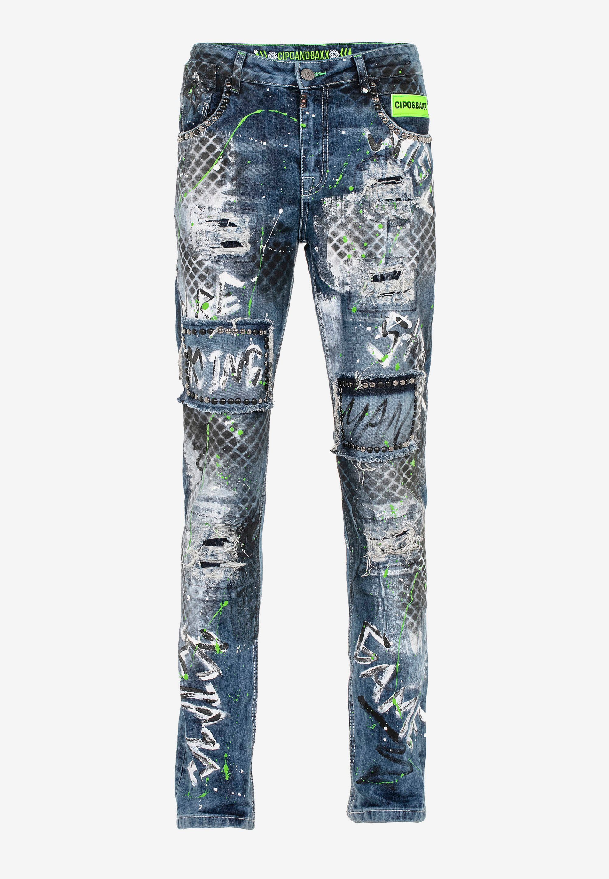 Cipo & Baxx Bequeme Jeans und Nieten mit Farbspritzern