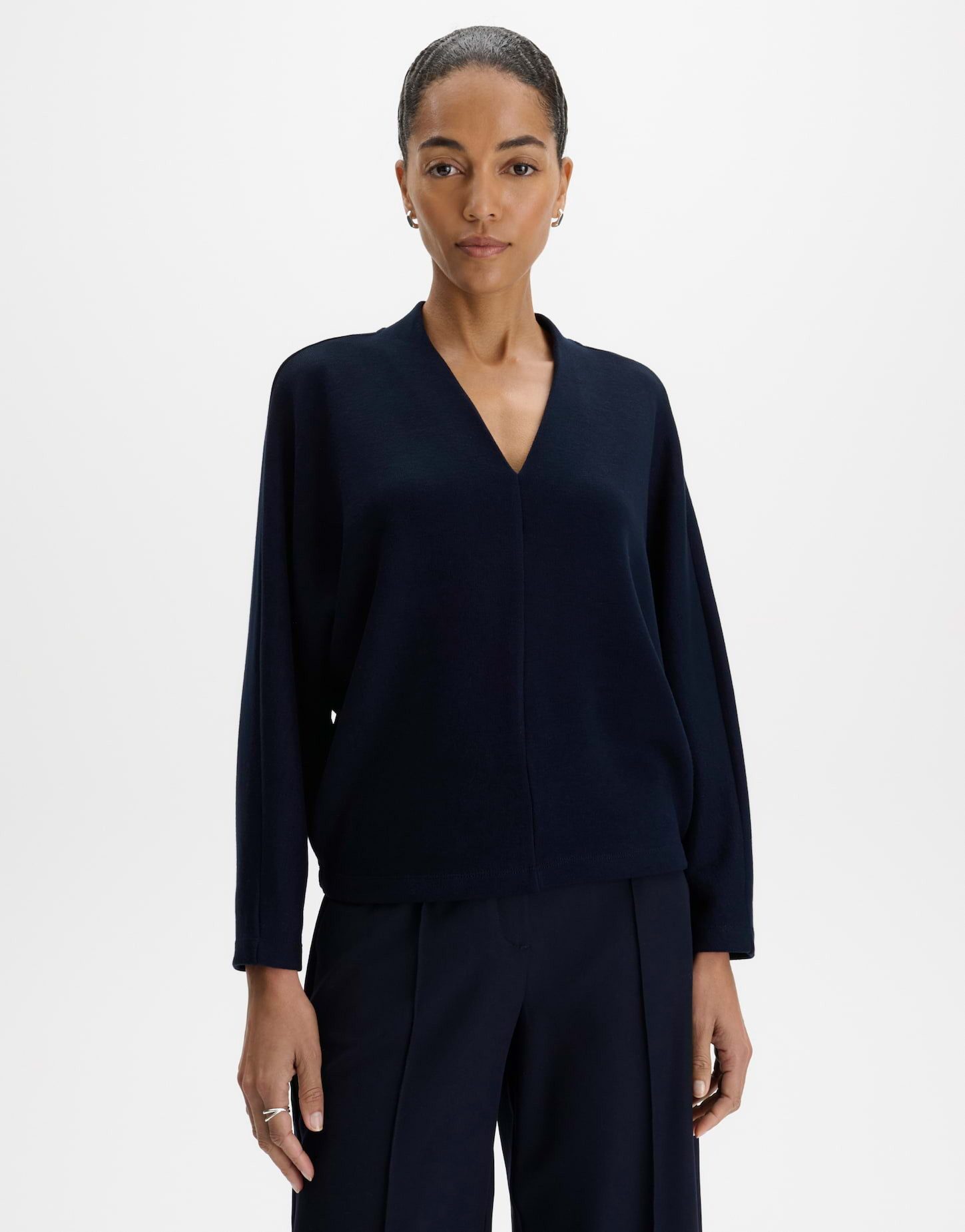 someday Sweatshirt Ubetty aus weicher Sweatware Verkürzte, schmal zulaufende Silhouette mit V-Ausschnitt