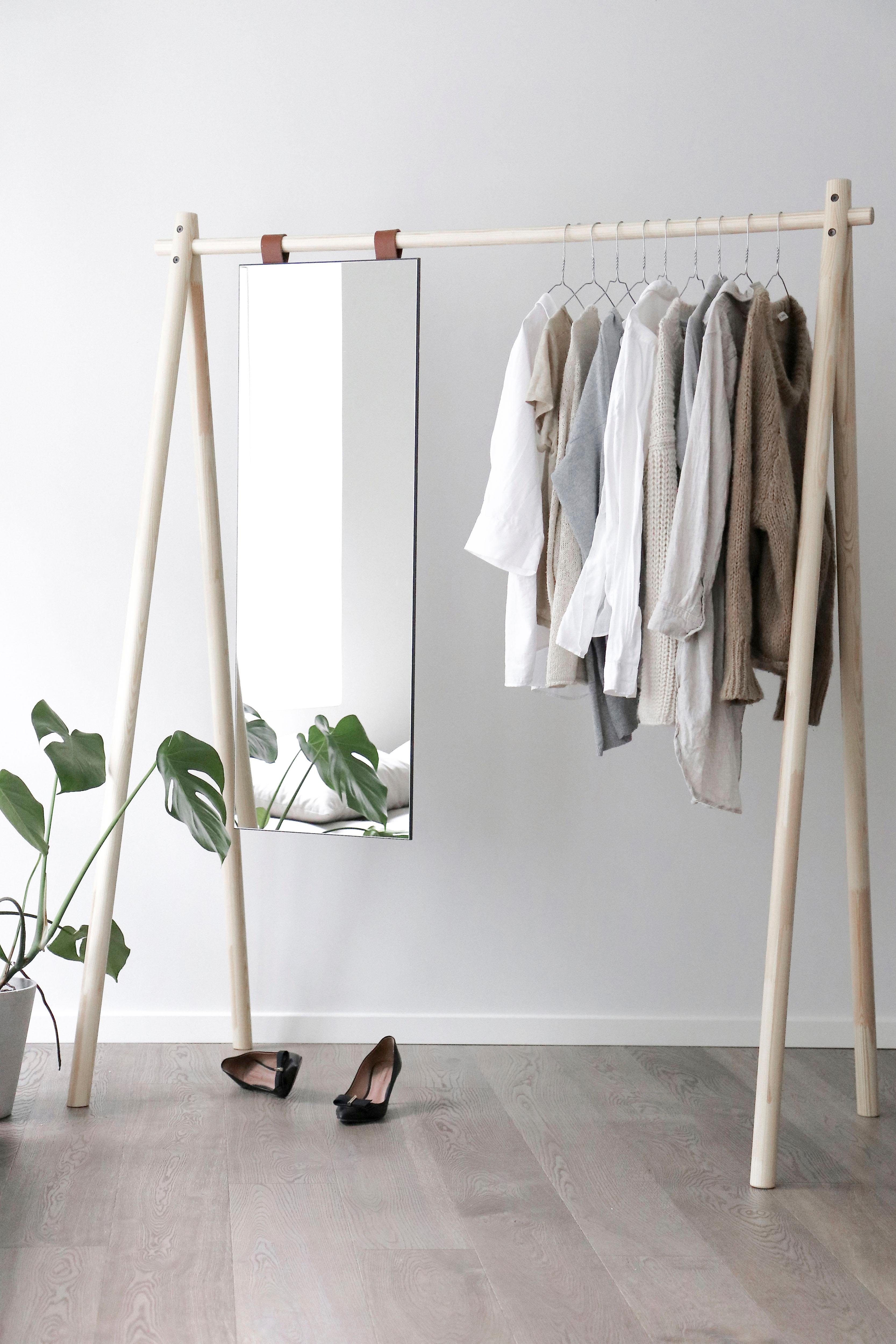 Karup Design Garderobenständer Hongi, Aus FSC®-zertifiziertem Kiefernholz, 75 cm breit