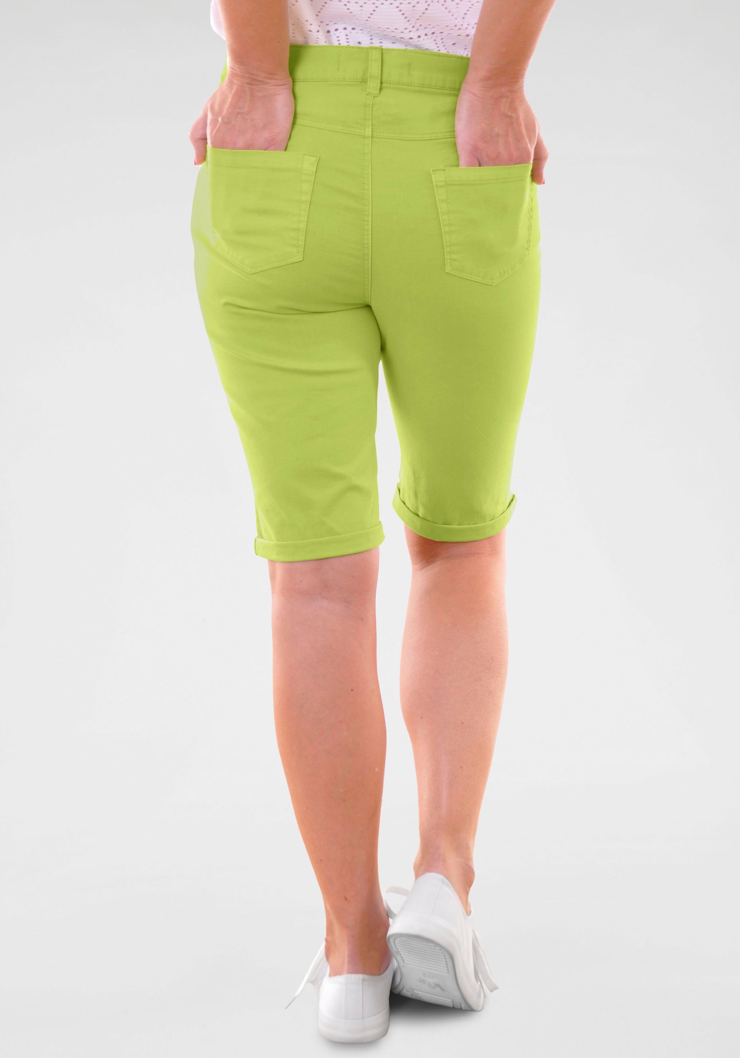 NAVIGAZIONE Shorts Form in avocado 5-Pocket