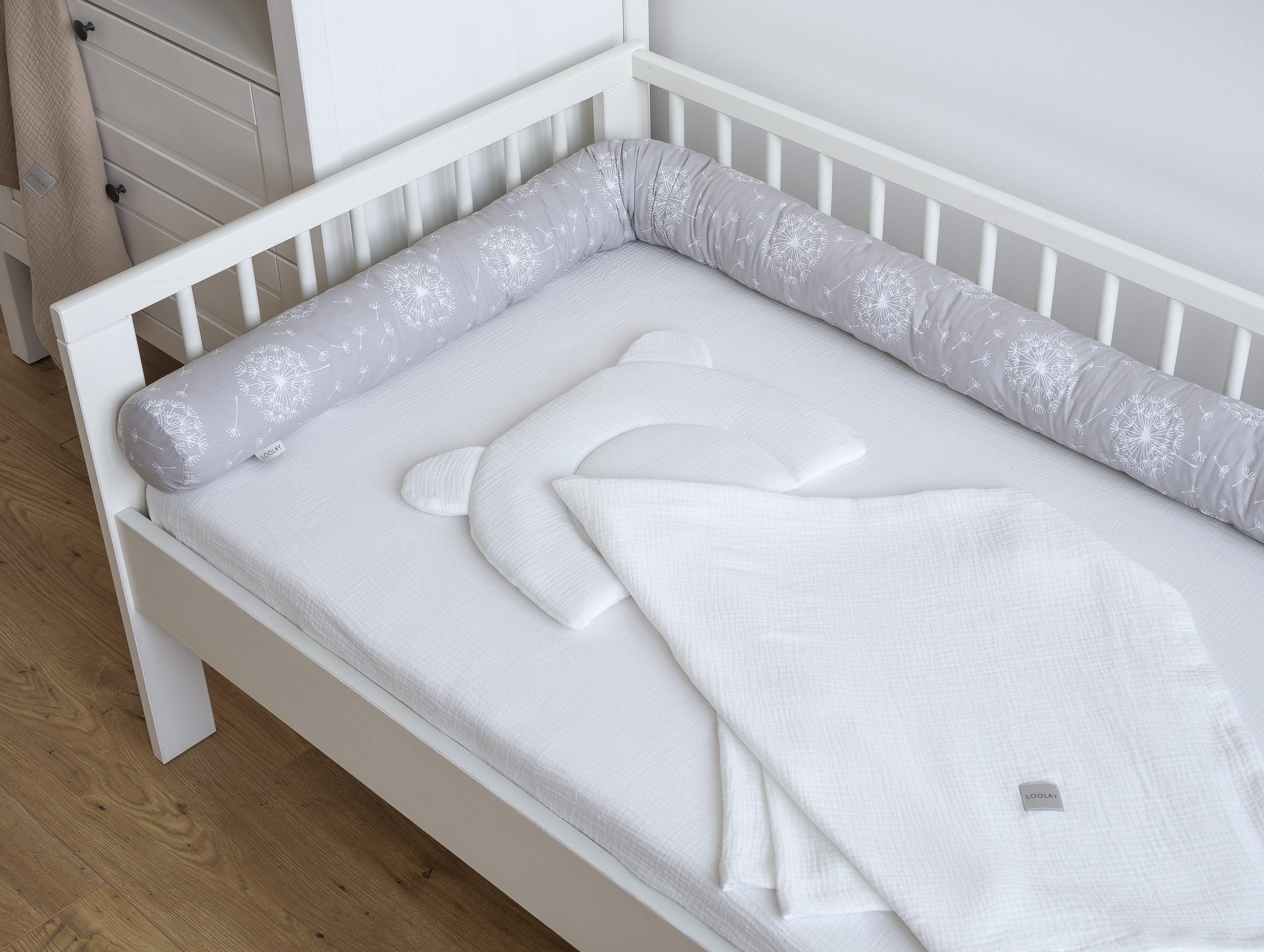 Loolay Nestchenschlange PUSTELBLUME Grau Baumwolle Multifunktion PREMIUM Bettschlange Schlange, (Bettumrandung Krabbeldecke Babybett Umrandung Schlange Bett Kopfschutz, Zierkissen Bettrolle Dekokissen Zugluftstopper - Super GESCHENK), LOOLAY® - 100% Europäische Stoffe und Kleinserien-Nähen!