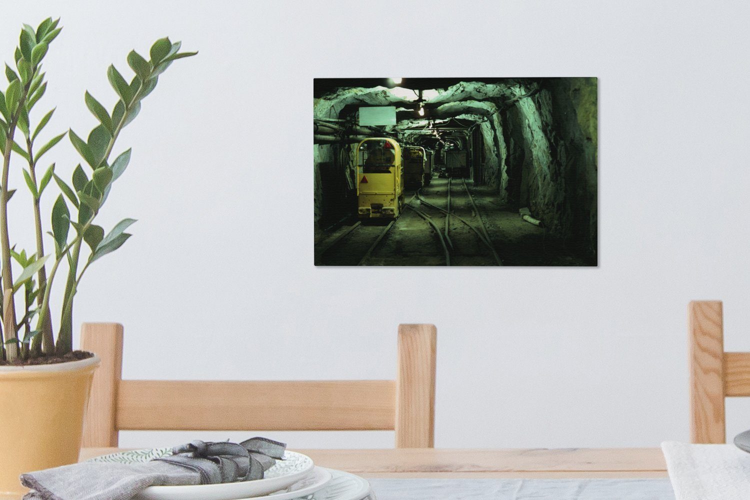 OneMillionCanvasses® Leinwandbild 30x20 (1 dunklen cm Aufhängefertig, Bergwerk, Schienen Karren in Wanddeko, St), Leinwandbilder, Wandbild auf den einem