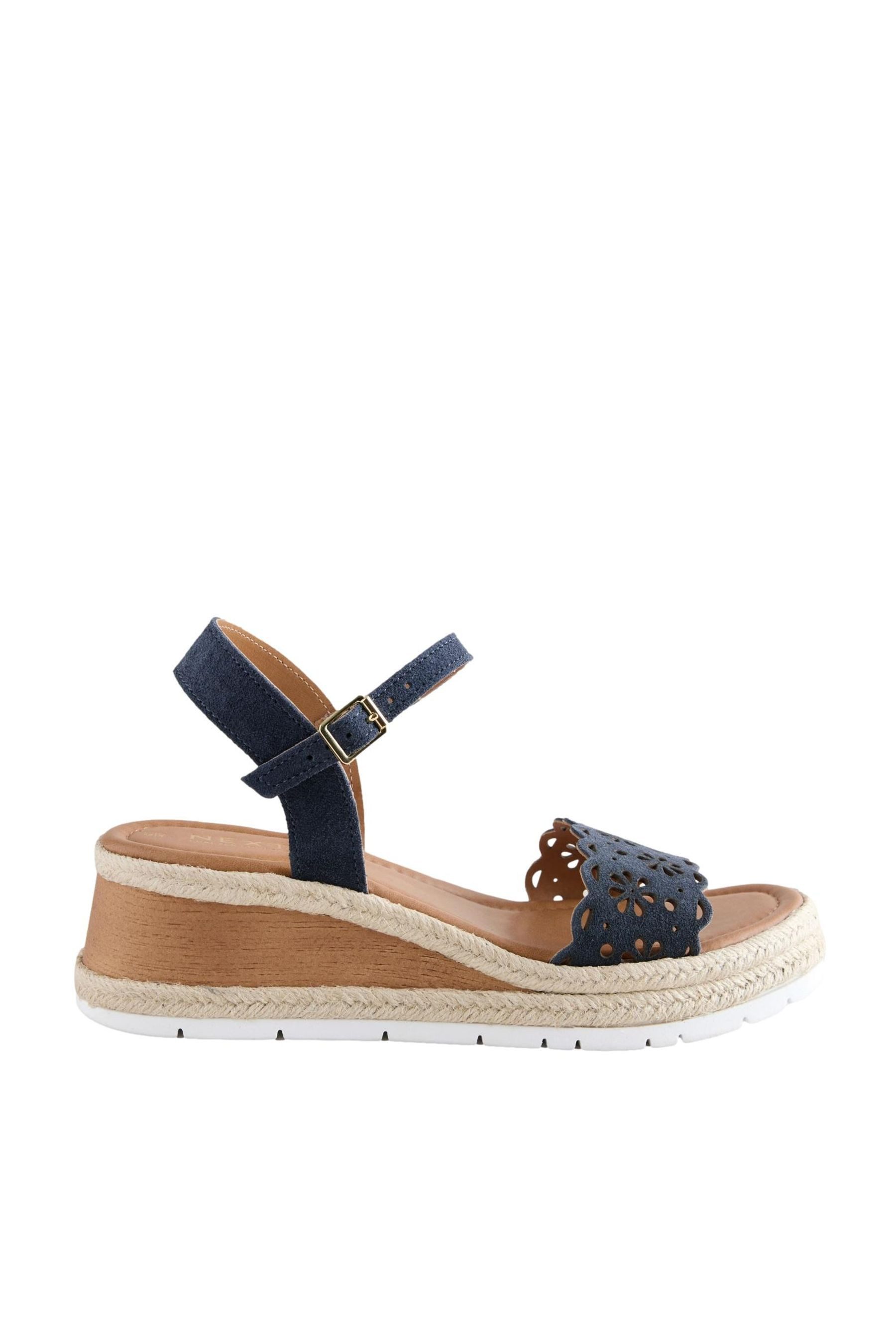 Next Forever Comfort® Lederschuhe mit Keilabsatz Keilsandalette