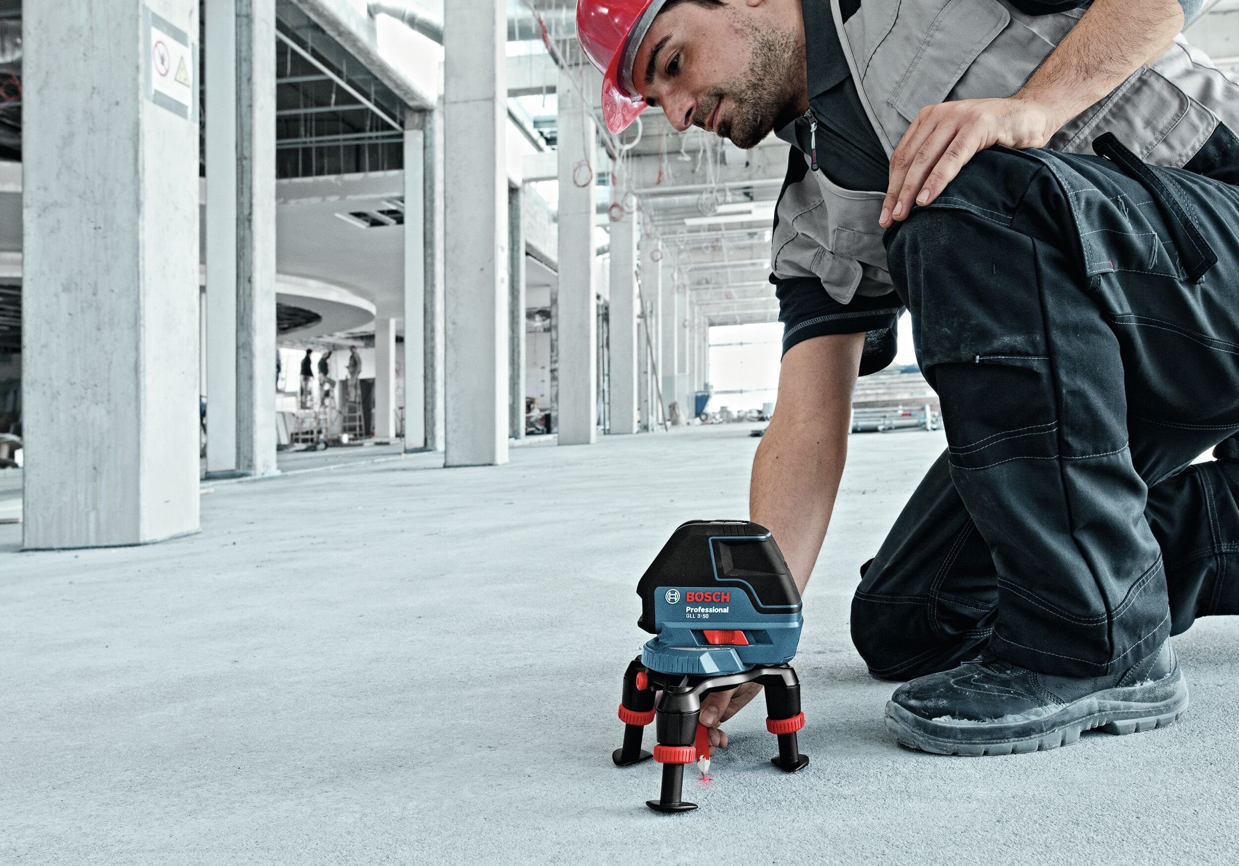 Bosch Professional Punkt- und Linienlaser GLL 3-50, Mit L-BOXX-Einlage & Schutztasche