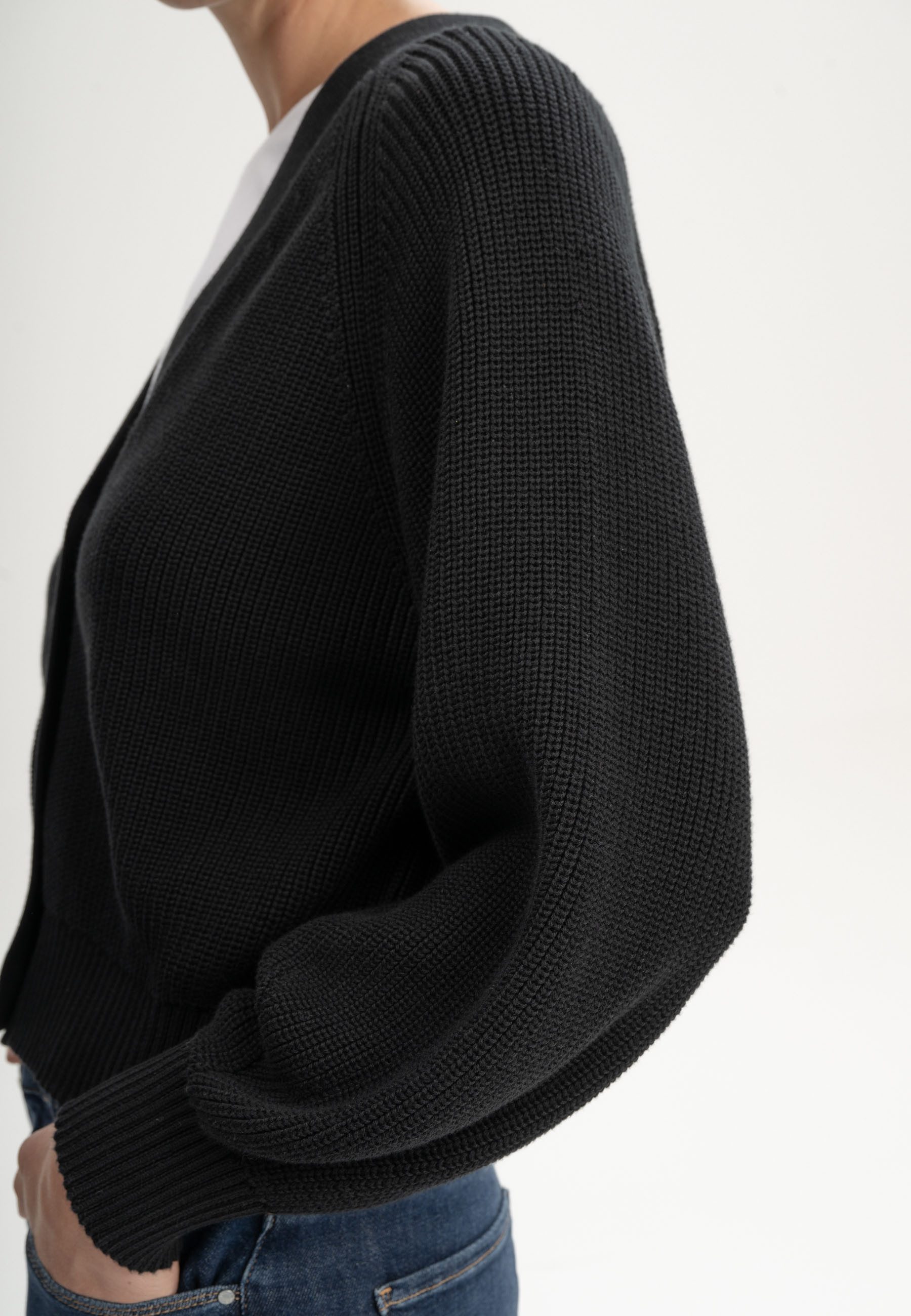 MELA Cardigan Rippstrick Cardigan Style BHUMA Gerippte Bündchen und gerippter Saum