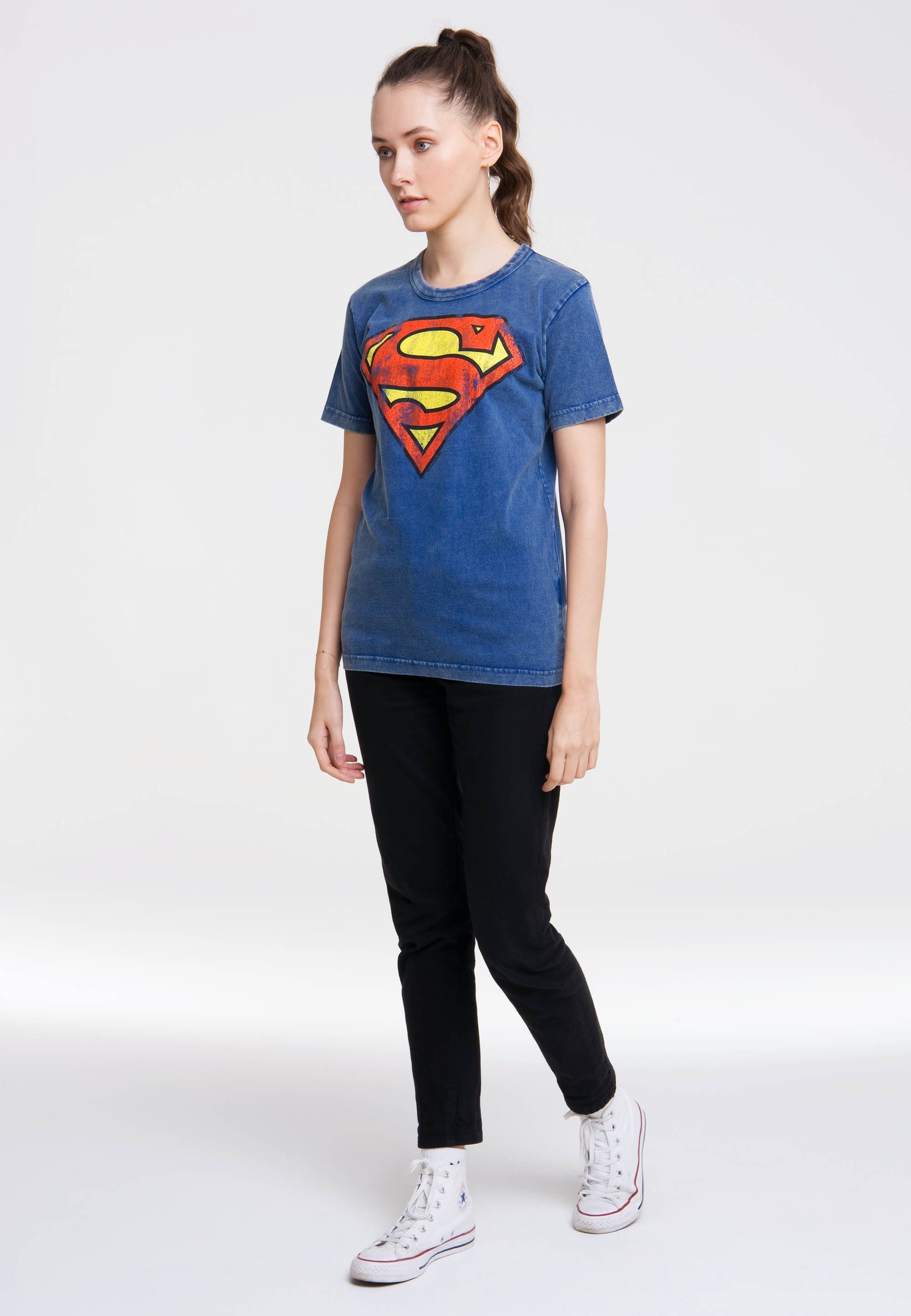 LOGOSHIRT T-Shirt mit Superman lizenziert mit Superman-Logo coolem DC Comics – lizenziertem Offiziell Print