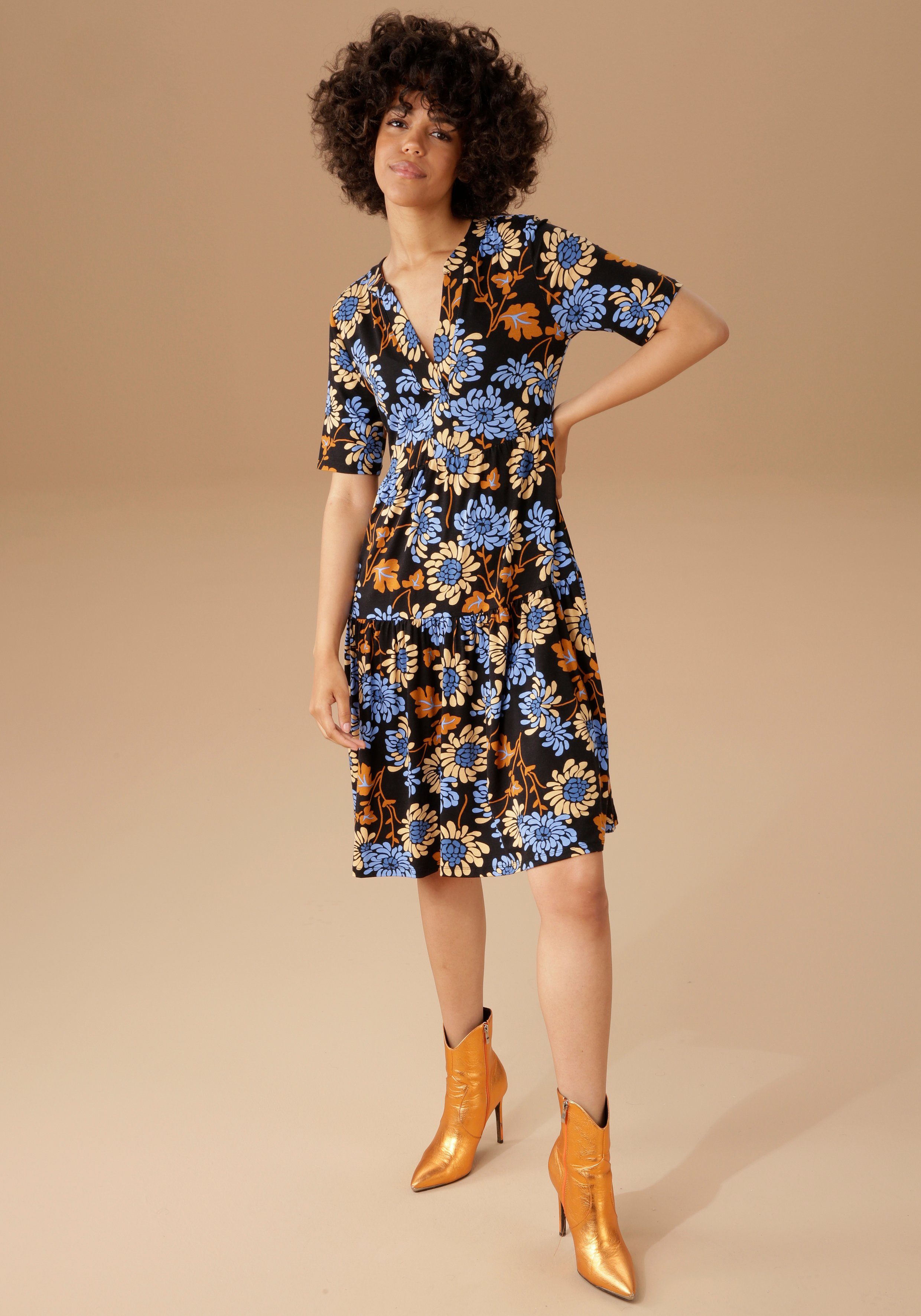 Aniston CASUAL Jerseykleid mit graphischem Blumendruck | Jerseykleider