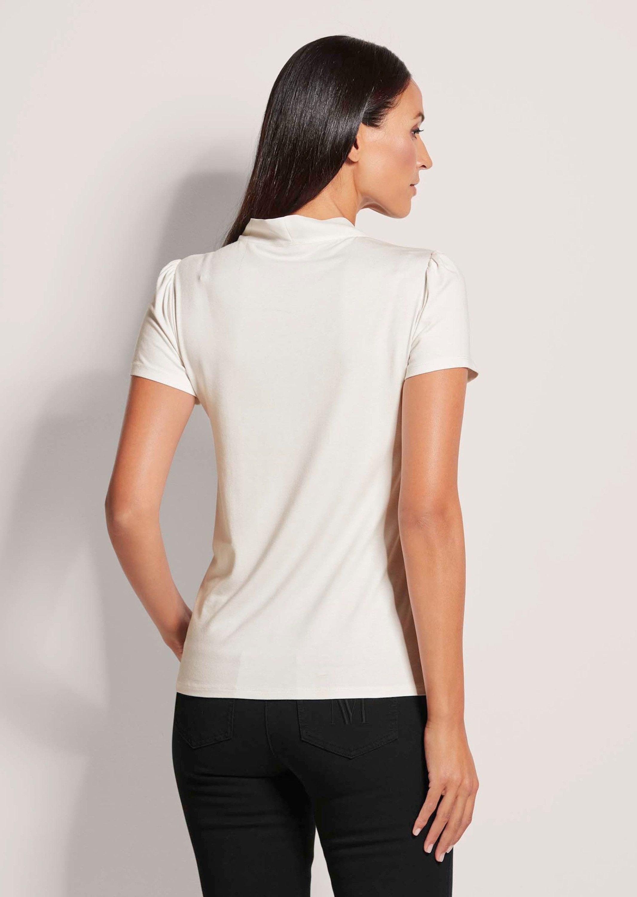 MADELEINE Kurzarmshirt Kurzarmoberteil mit Schluppe Schickes Blusenshirt mit V-Ausschnitt und Glanzbändern