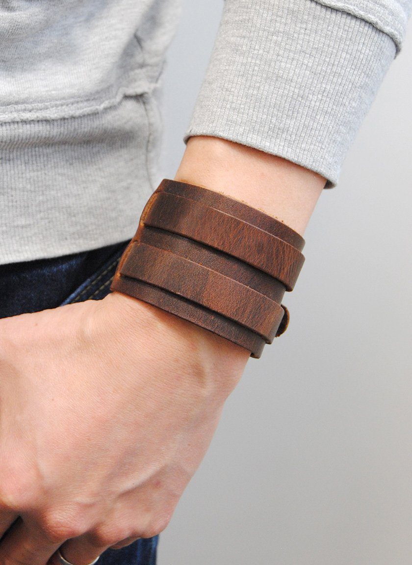 3. Bild von axy Lederarmband Herrenarmband Breite Leder Armband, aus Echtleder, Dual-Gürtelschnallen (Doppelverschluss)