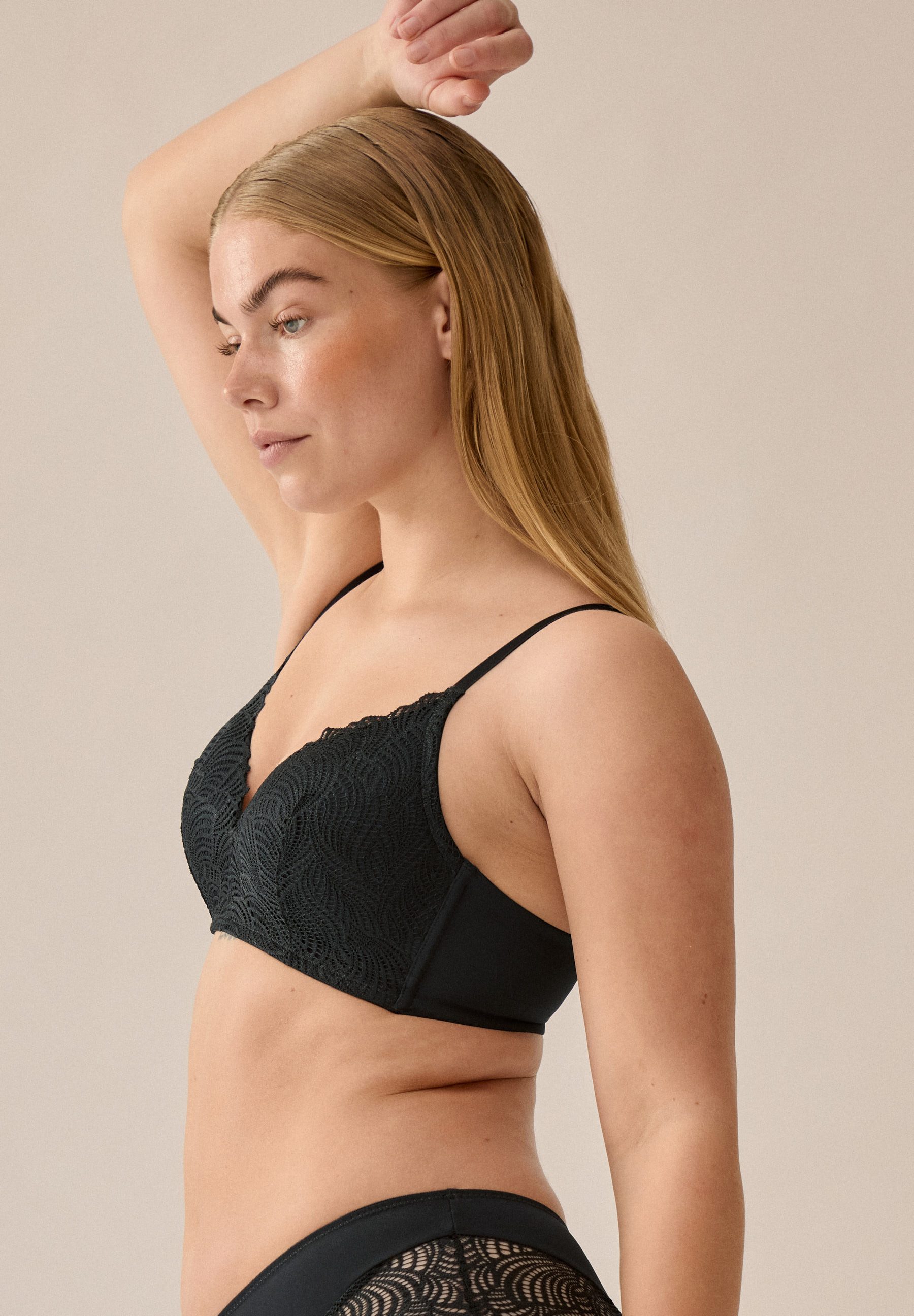 Naturana Bügelloser BH The Friday (1-tlg) mit Spitze, feminin, bequem, weich, ohne Bügel, verstellbare Träger