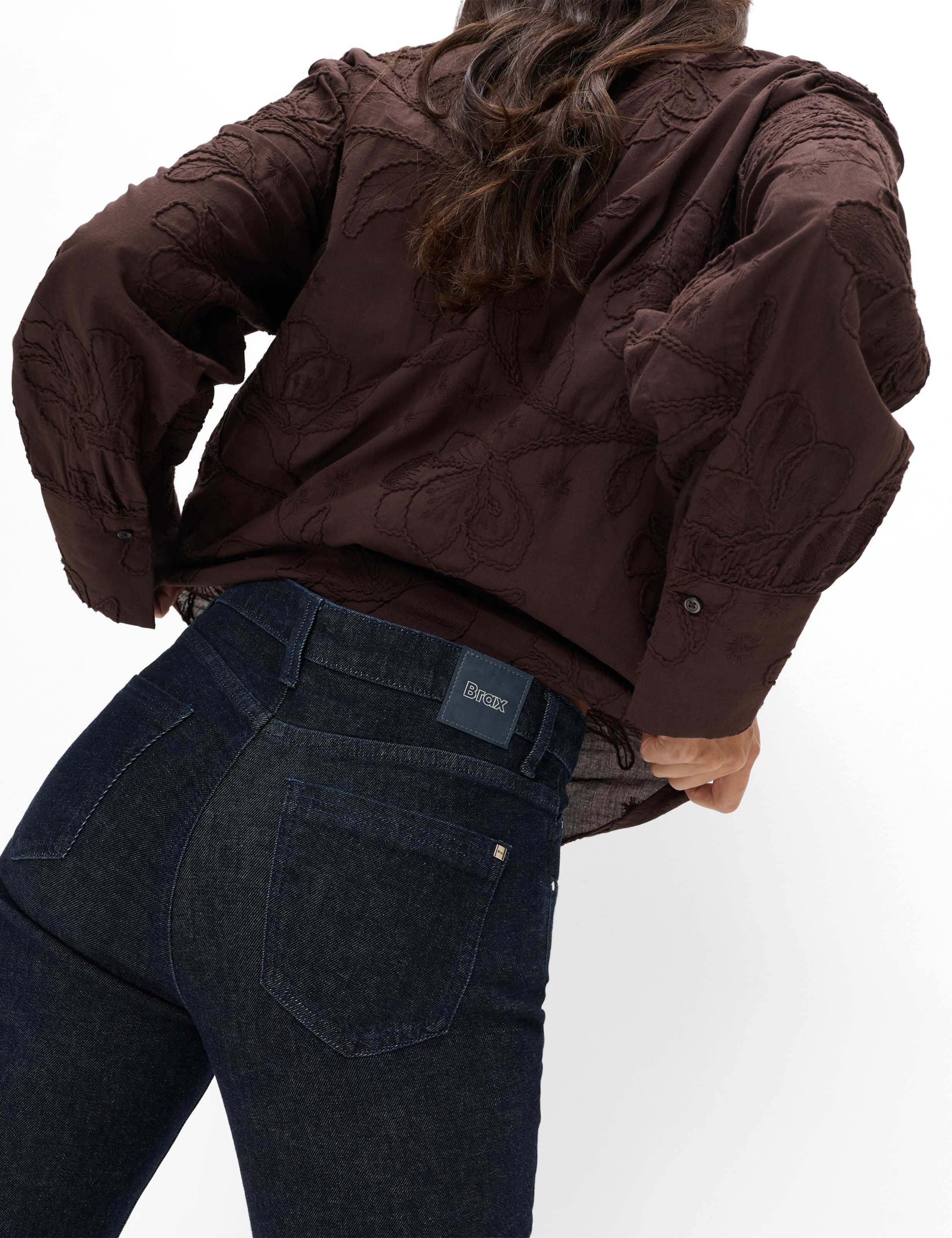 Brax 5-Pocket-Jeans Style MARY Denim: Five-Pocket im Regular Bootcut – Bild 3 von 5
