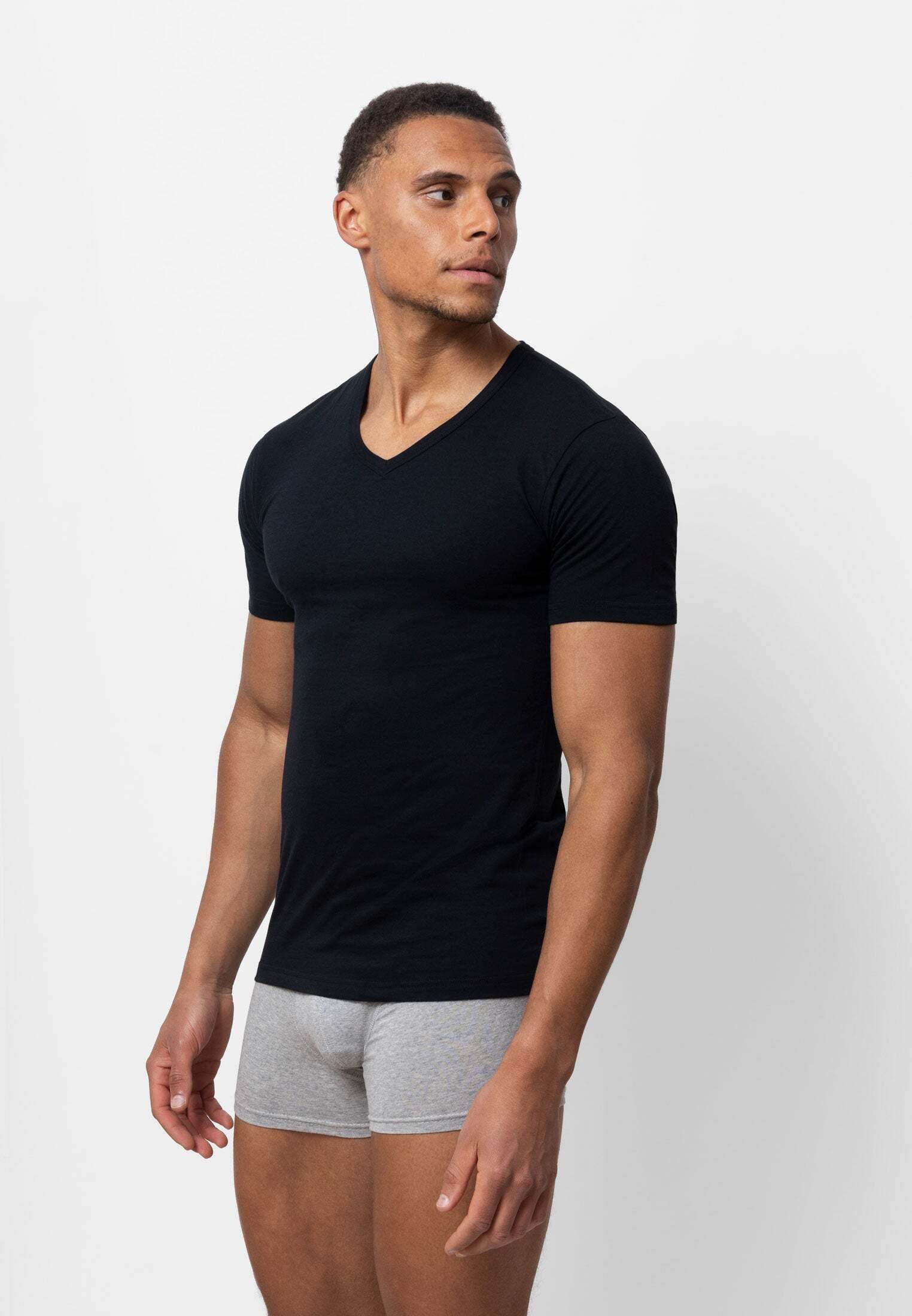 SNOCKS Unterziehshirt T Shirt mit V-Ausschnitt Unterhemden Herren (2 Stück, 2-St) aus Bio-Baumwolle, extra lang geschnitten