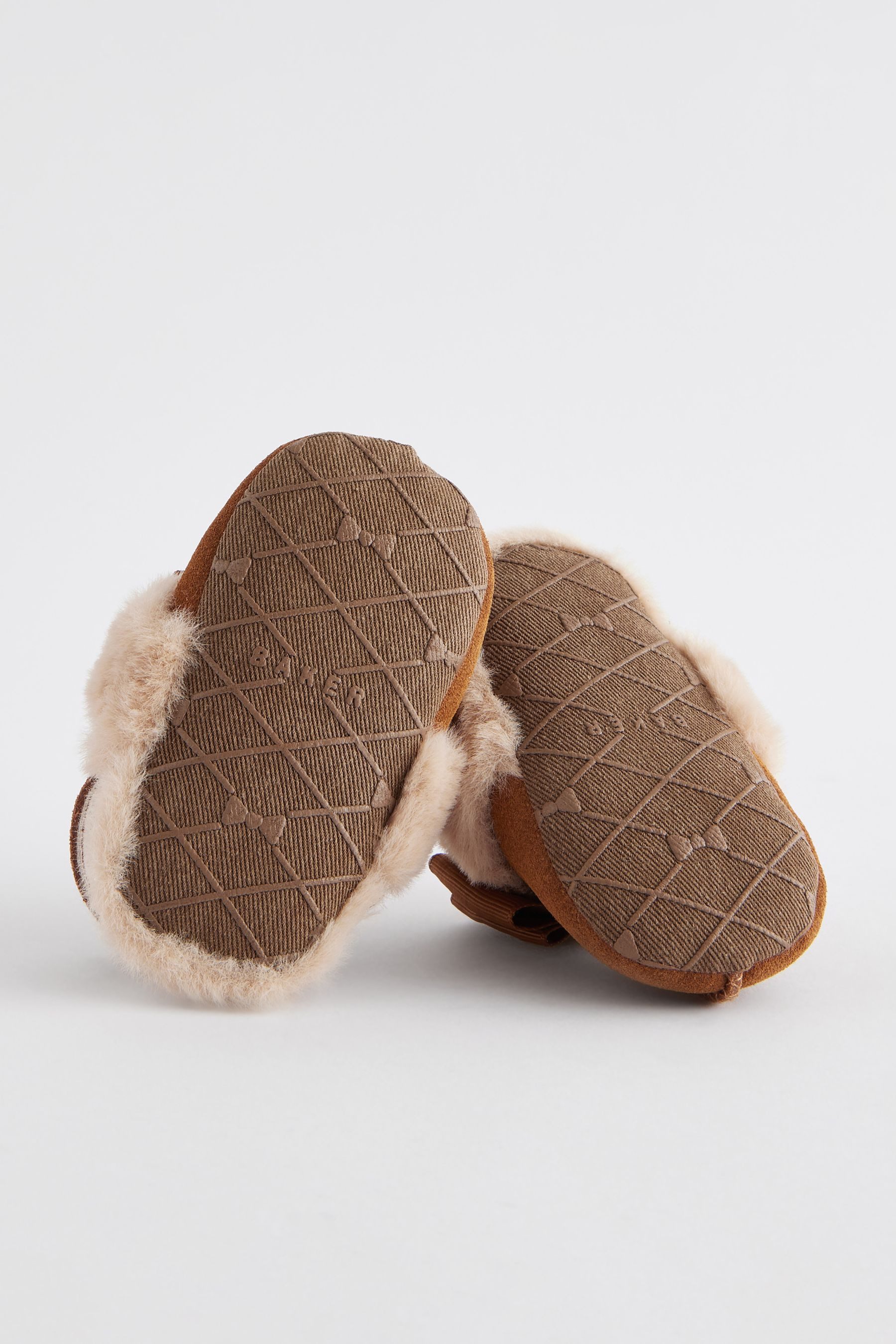 Baker by Ted Baker Baker by Ted Baker Kunstfell-Babschuhe für Mädchen Pantolette (1-tlg)