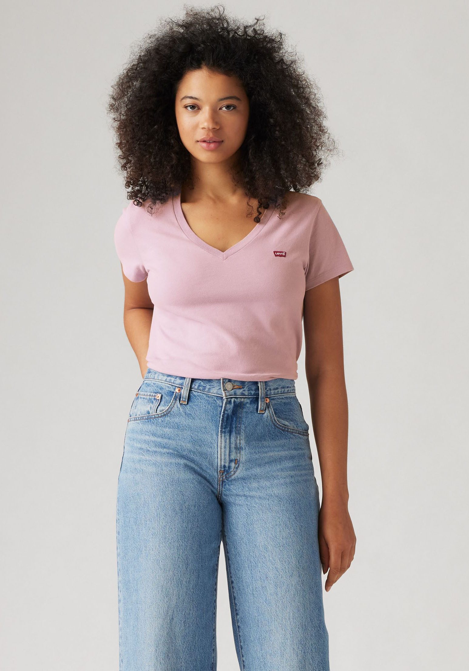 Levi's® V-Shirt Perfect Tee mit kleinem Batwing- Logo günstig online kaufen