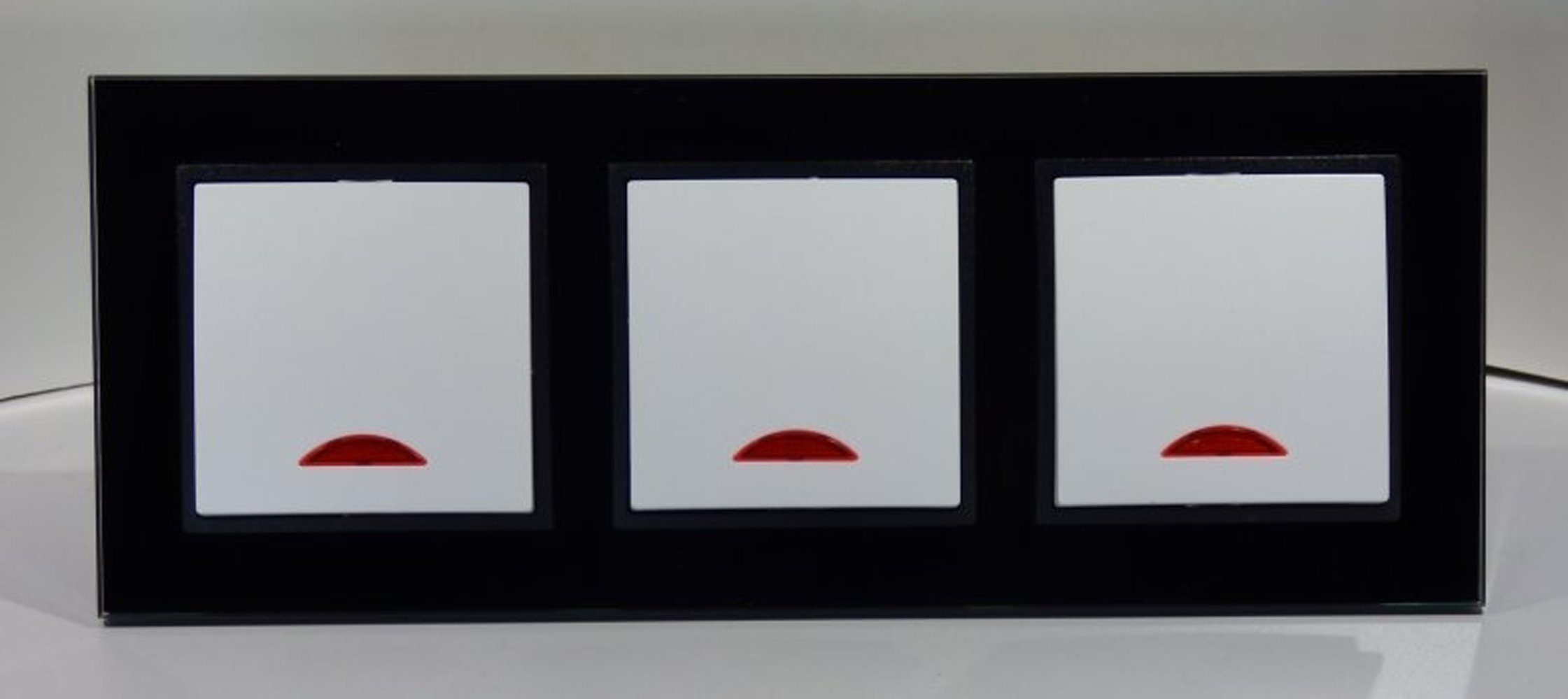 Lichtideen Schalter 6787 Abelka Nuovo schwarz GLAS 3 x Kontrollschalter + Glimmlampe (Taster, Schalter, Anennendose, Steckdose mit USB lieferbar)