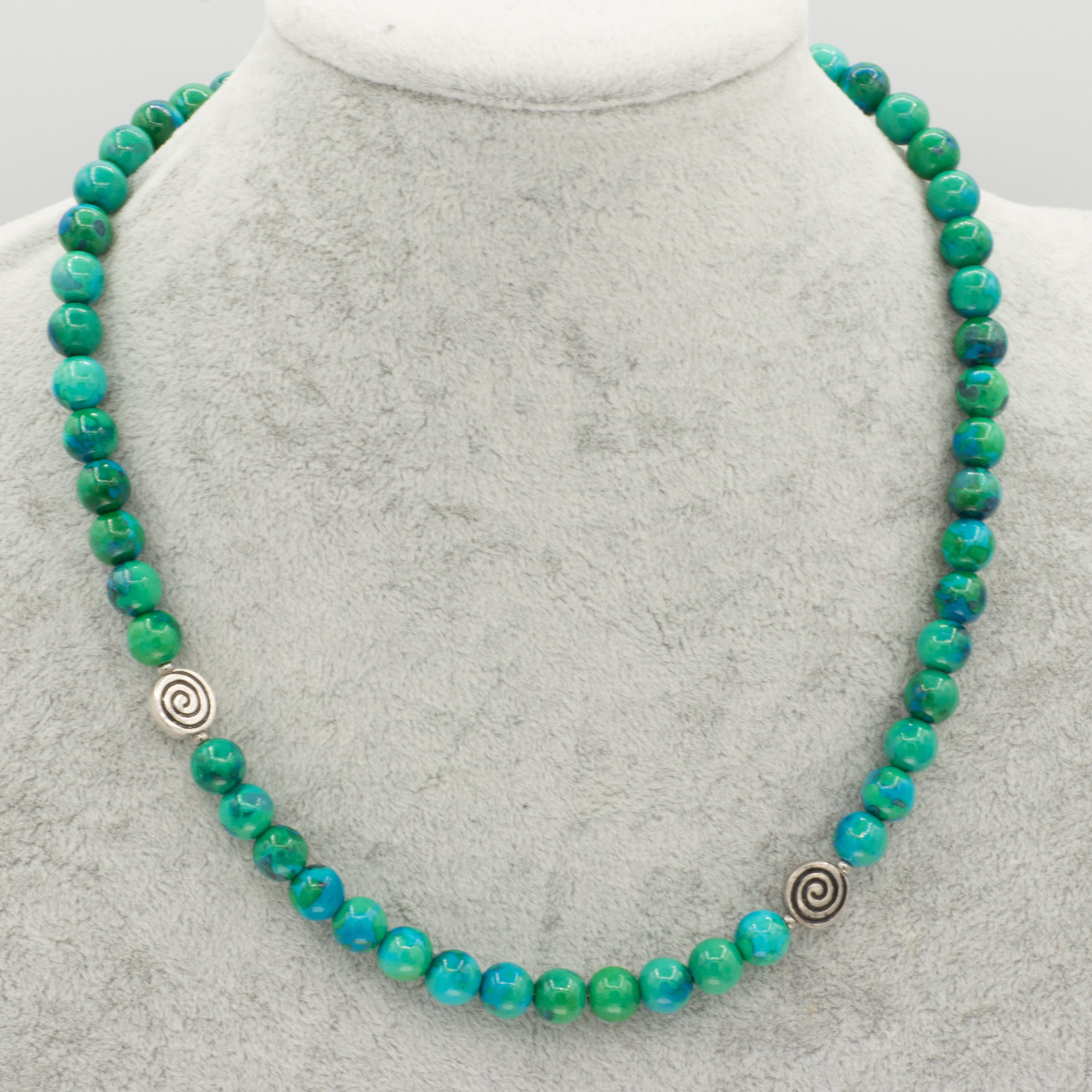 Perlenkette Kette mit Chrysokoll Perlen 8 mm und 2 Silber Perlen Spirale, mit 2 Perlen aus 925 Silber