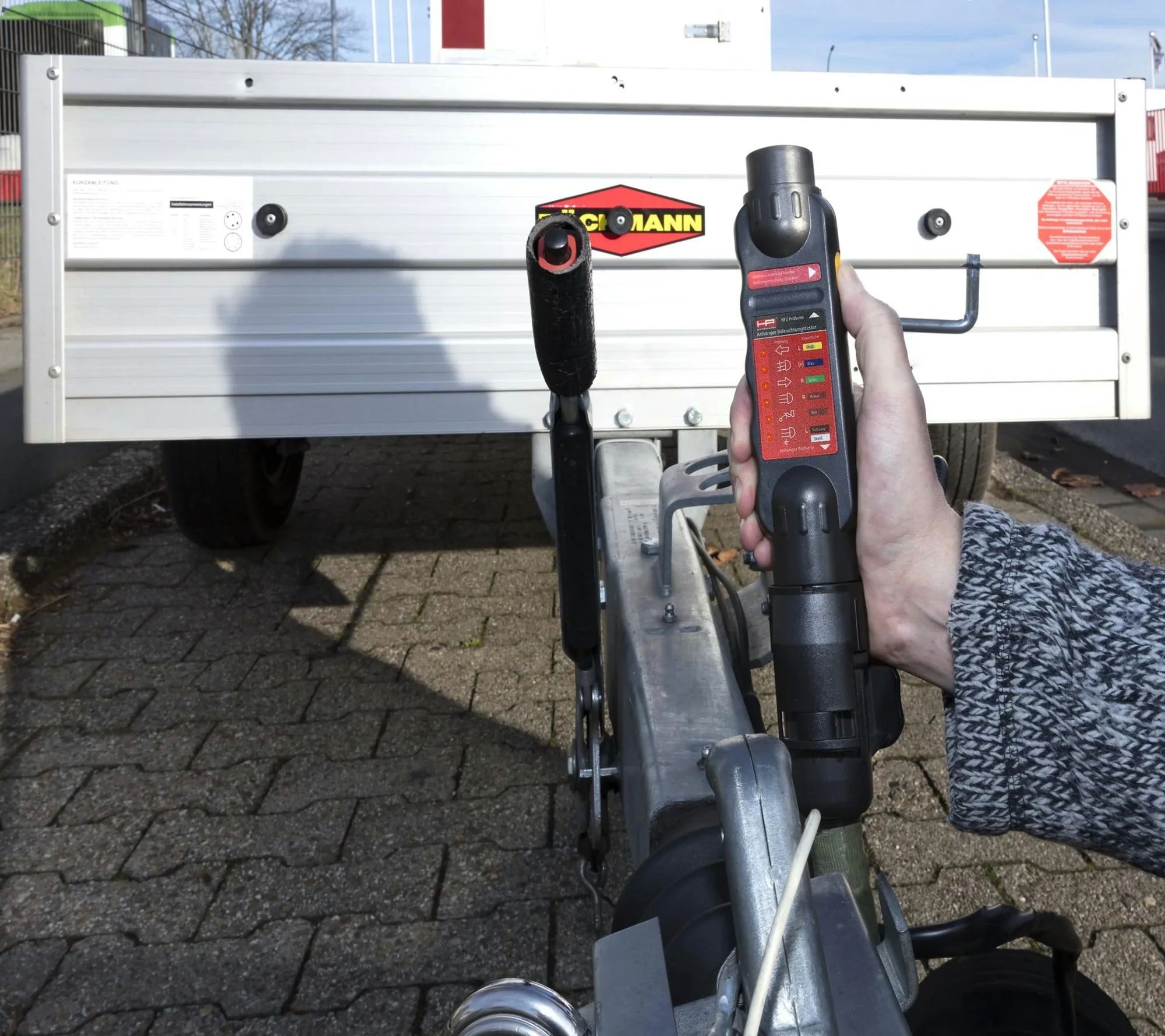 Westfalia Werkzeug Beleuchtungstester 12V Adapter Anhänger-Adapter