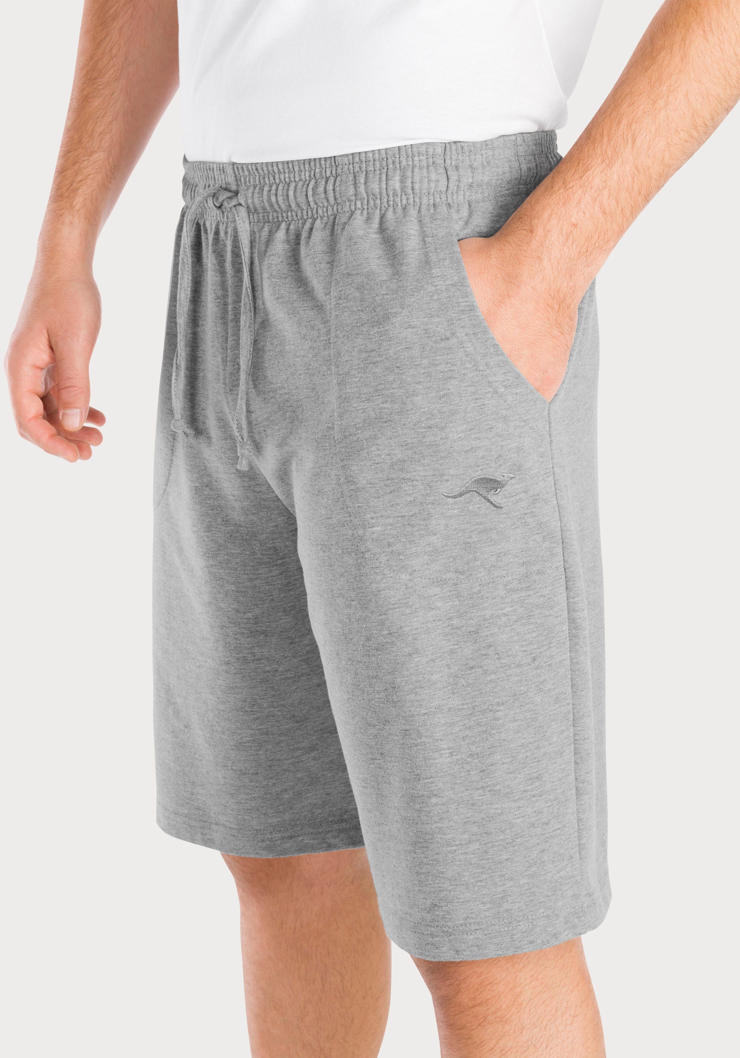 KangaROOS Sweatshorts kurze Jogginghose aus weicher Sweatware mit Kordel