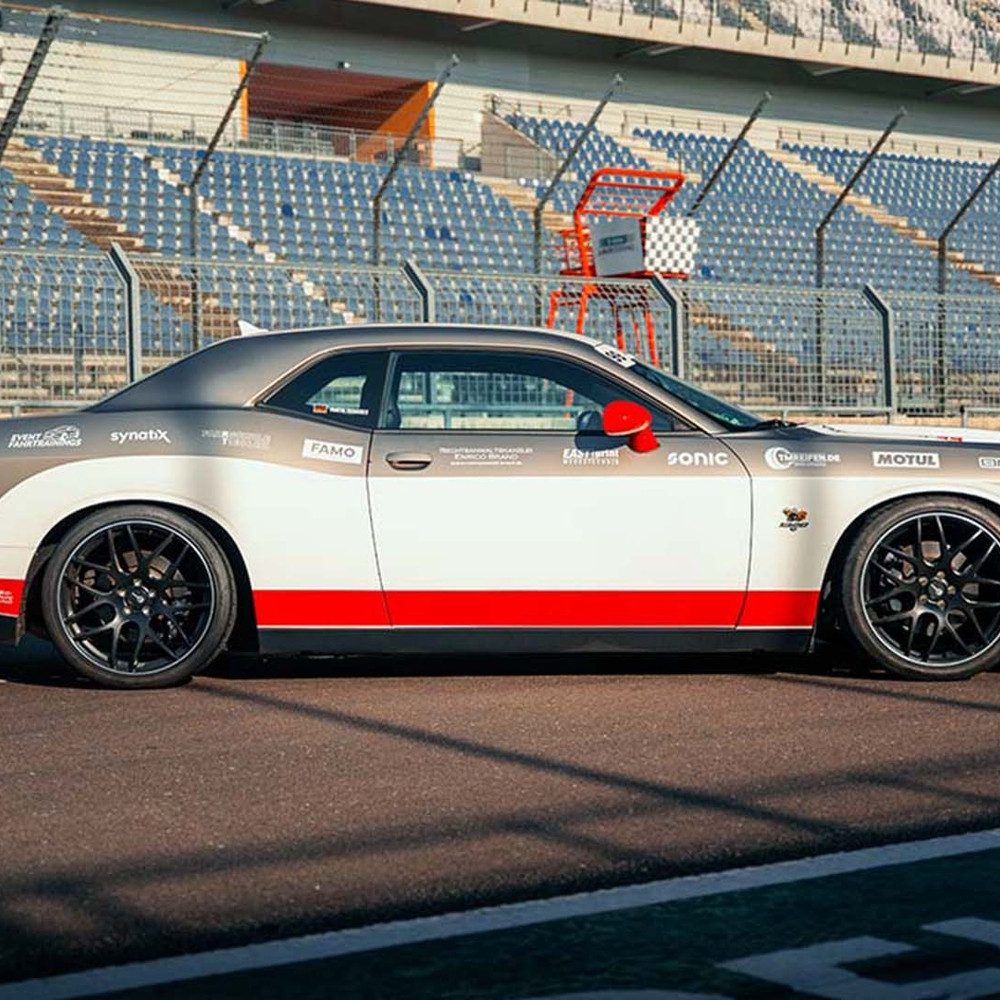 mydays Erlebnisgutschein Dodge Challenger Renntaxi Schipkau Klettwitz, Amerikanische Power hautnah erleben
