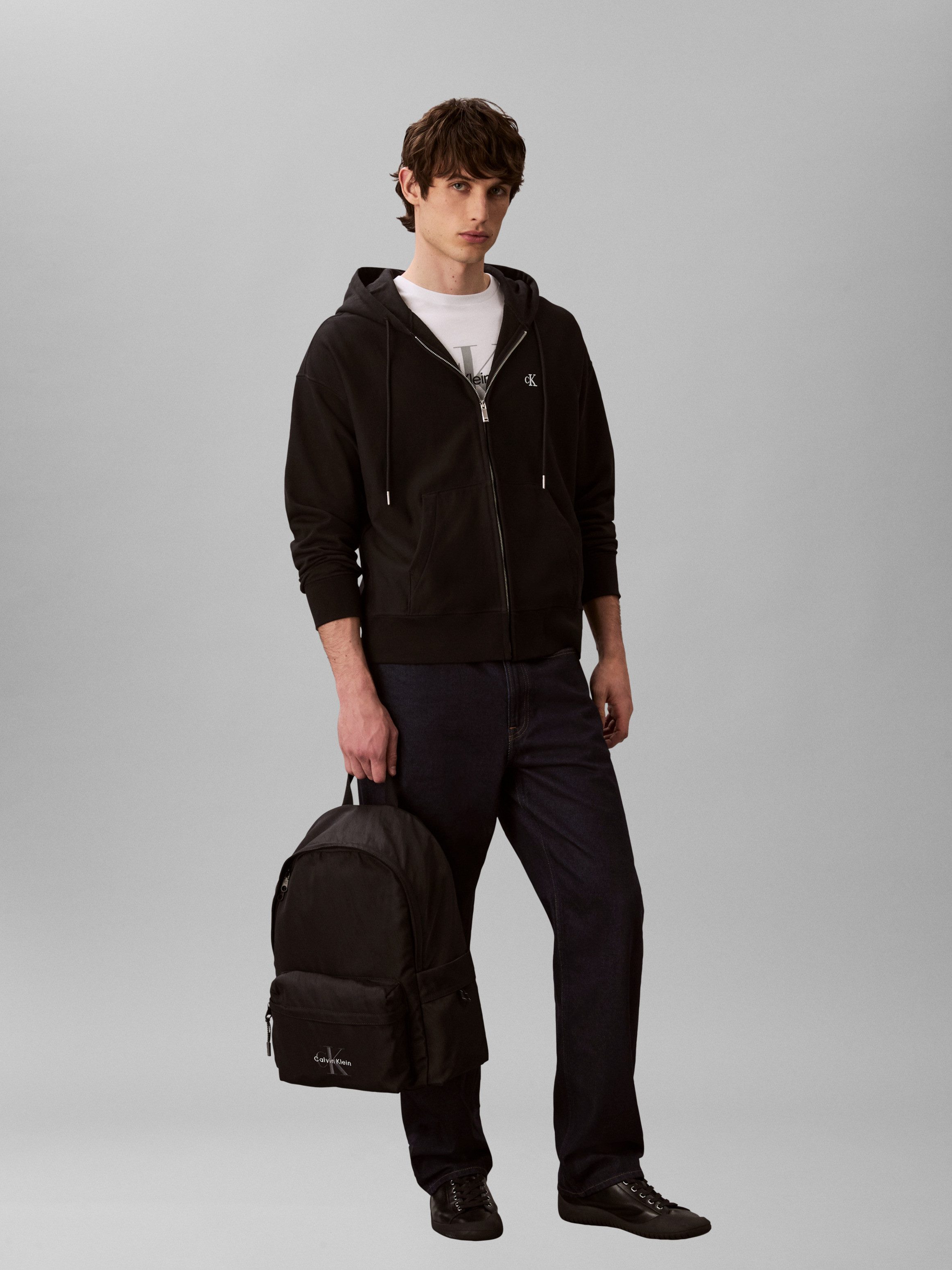 Calvin Klein Rucksack BOLD ROUND BACKPACK, Unisex Freizeitrucksack, Cityrucksack mit CK-Logo