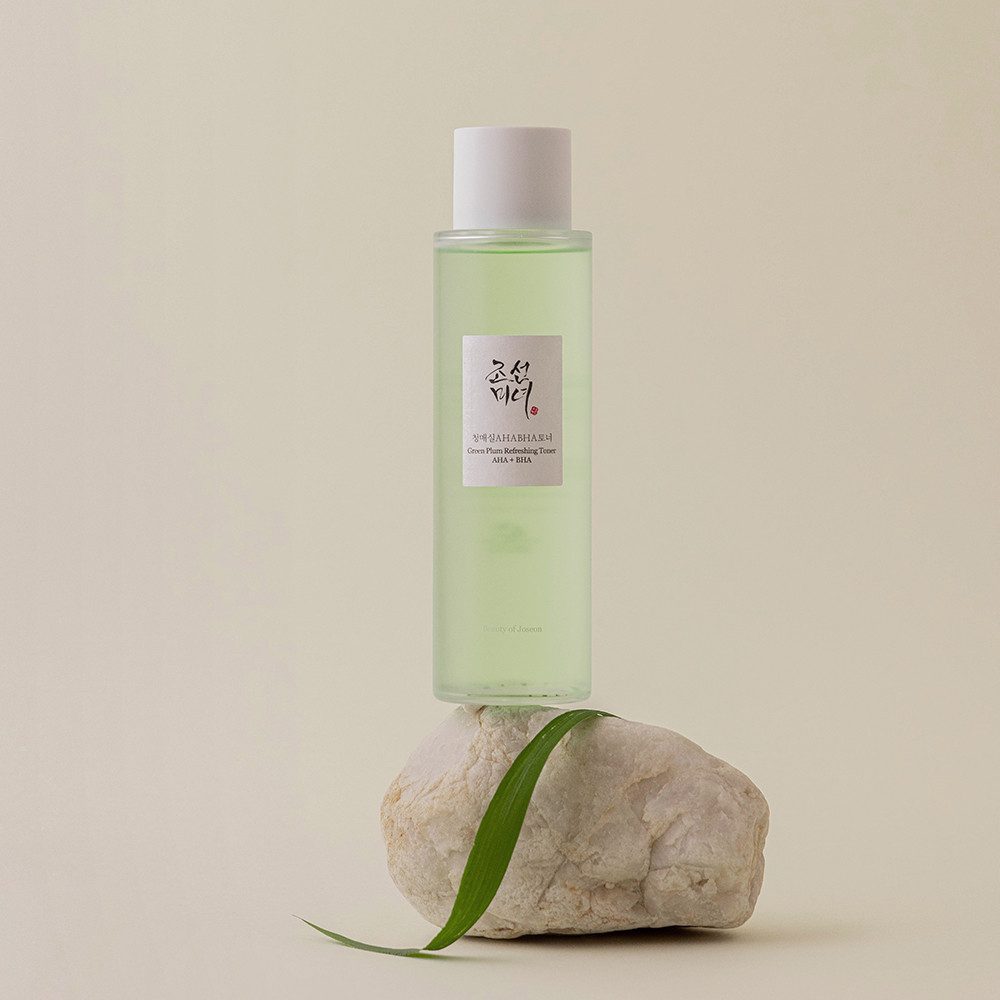 Beauty of Joseon 2-in-1 Gesichtswasser und Peeling Green Plum Refreshing Toner: AHA + BHA, milder Toner mit Plaumenwasser und Mungbohnenextrakt