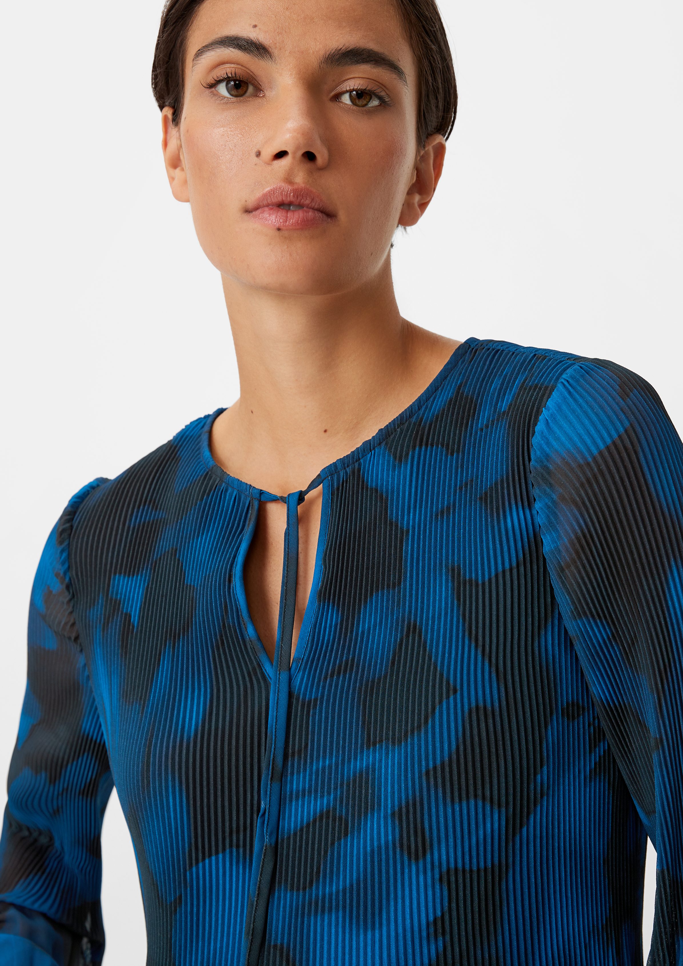 comma Langarmbluse Chiffonbluse mit Plisseefalten günstig online kaufen