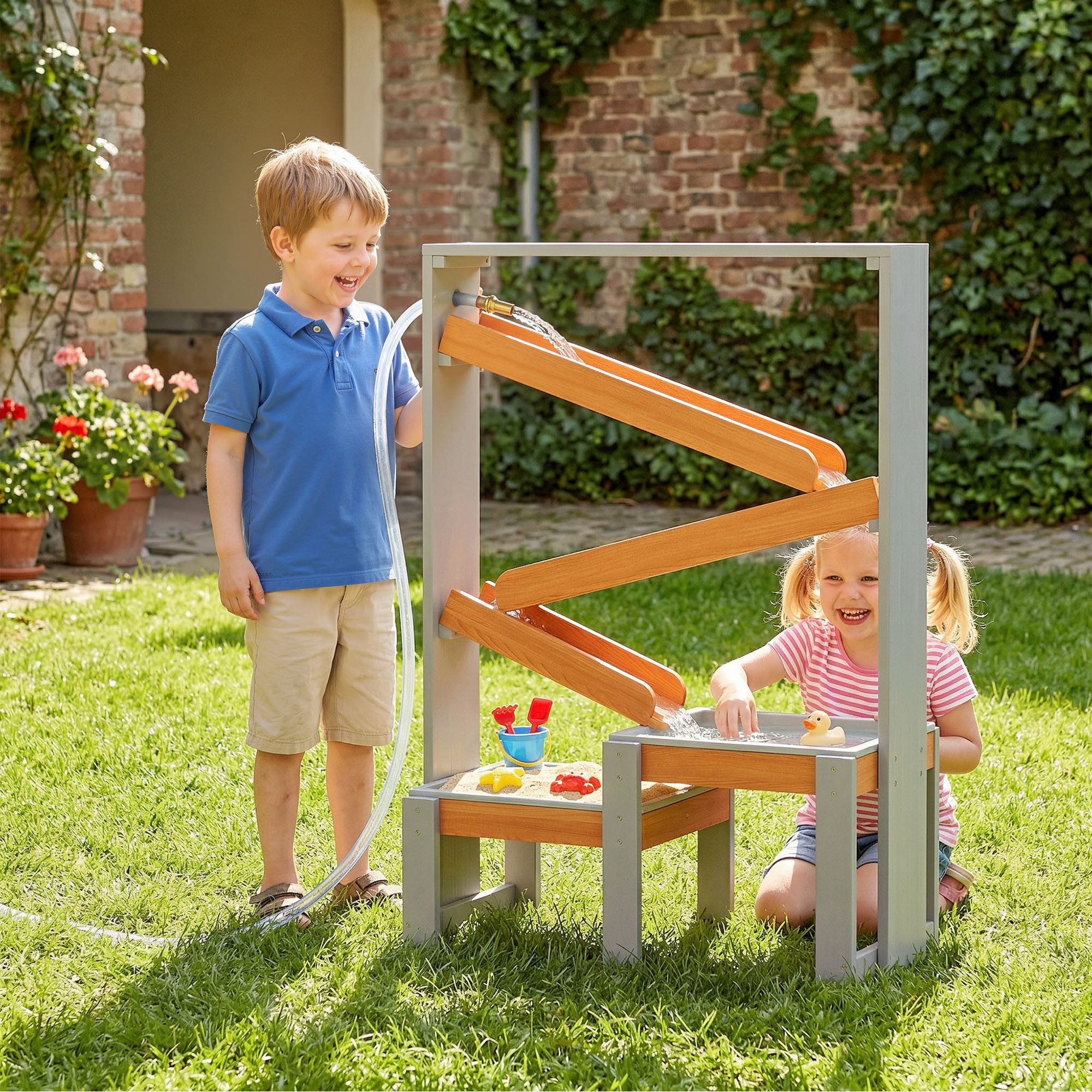 AIYAPLAY Sandkasten Matschtisch mit mit Wasserbahn, 2 Becken, (Sand Wasserspieltisch, 1-tlg., Holz Wassertisch), für 3-8 Jahre Kinder Grau