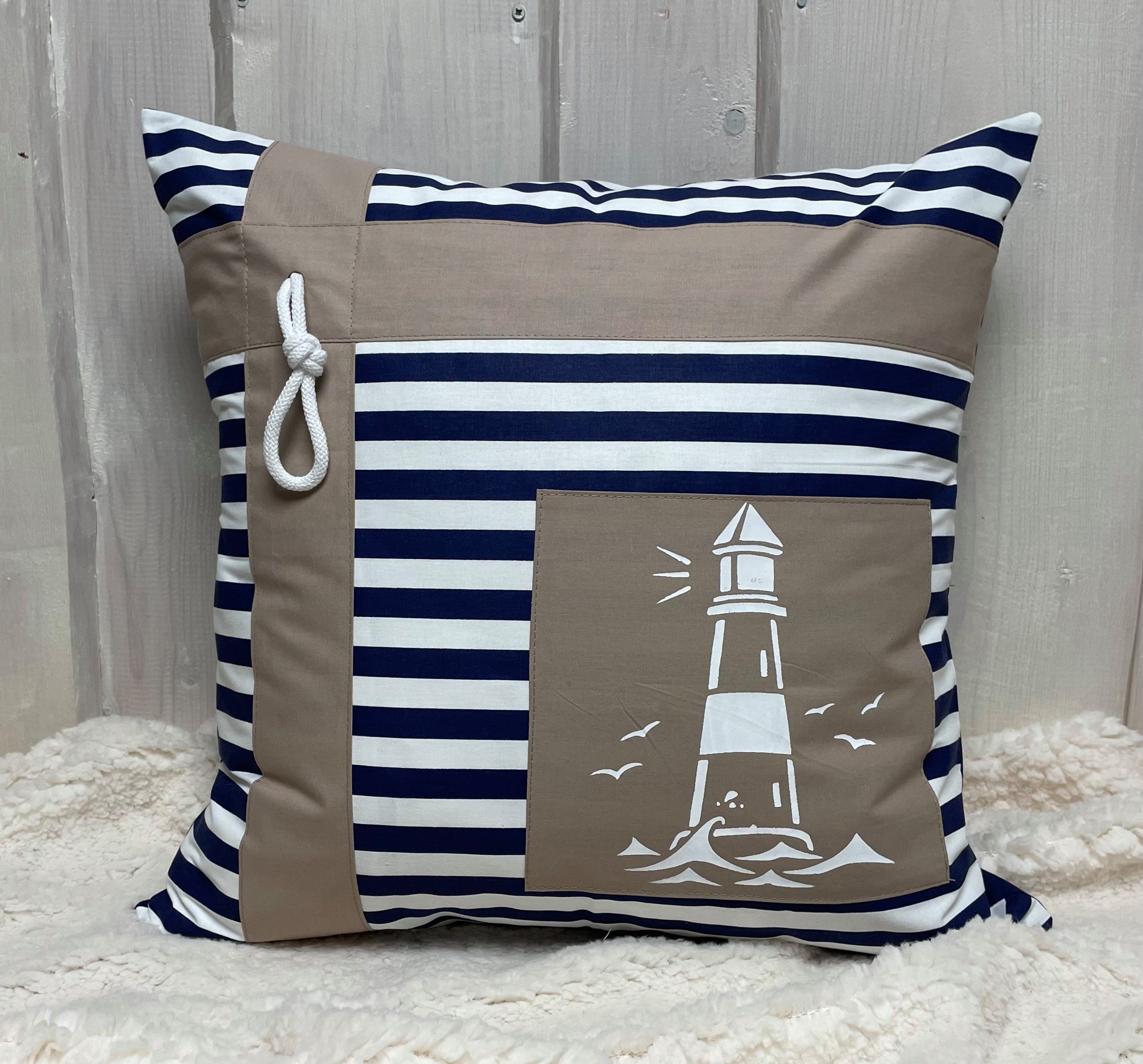 Ammerkind Dekokissen Maritime Kissenhülle, Leuchtturm, blau/weiß/beige, Kissenhülle ohne Füllung, 100% Handarbeit – Bild 5 von 5