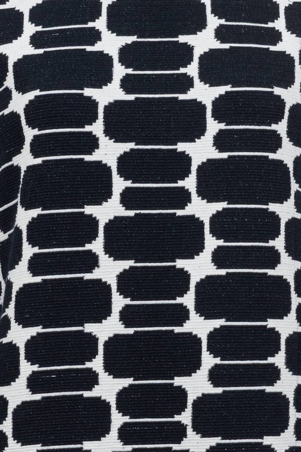 Soquesto Rundhalspullover 6200-505540-9104 Exklusiver Stehkragen mit dekorativen Knöpfen