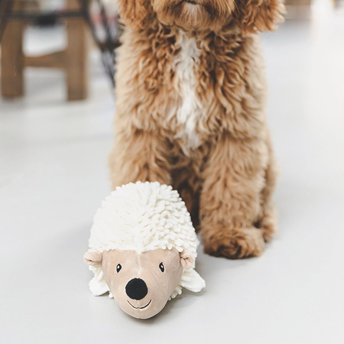 Beeztees Tierkuscheltier Hundespielzeug Eco Igel Ittie beige