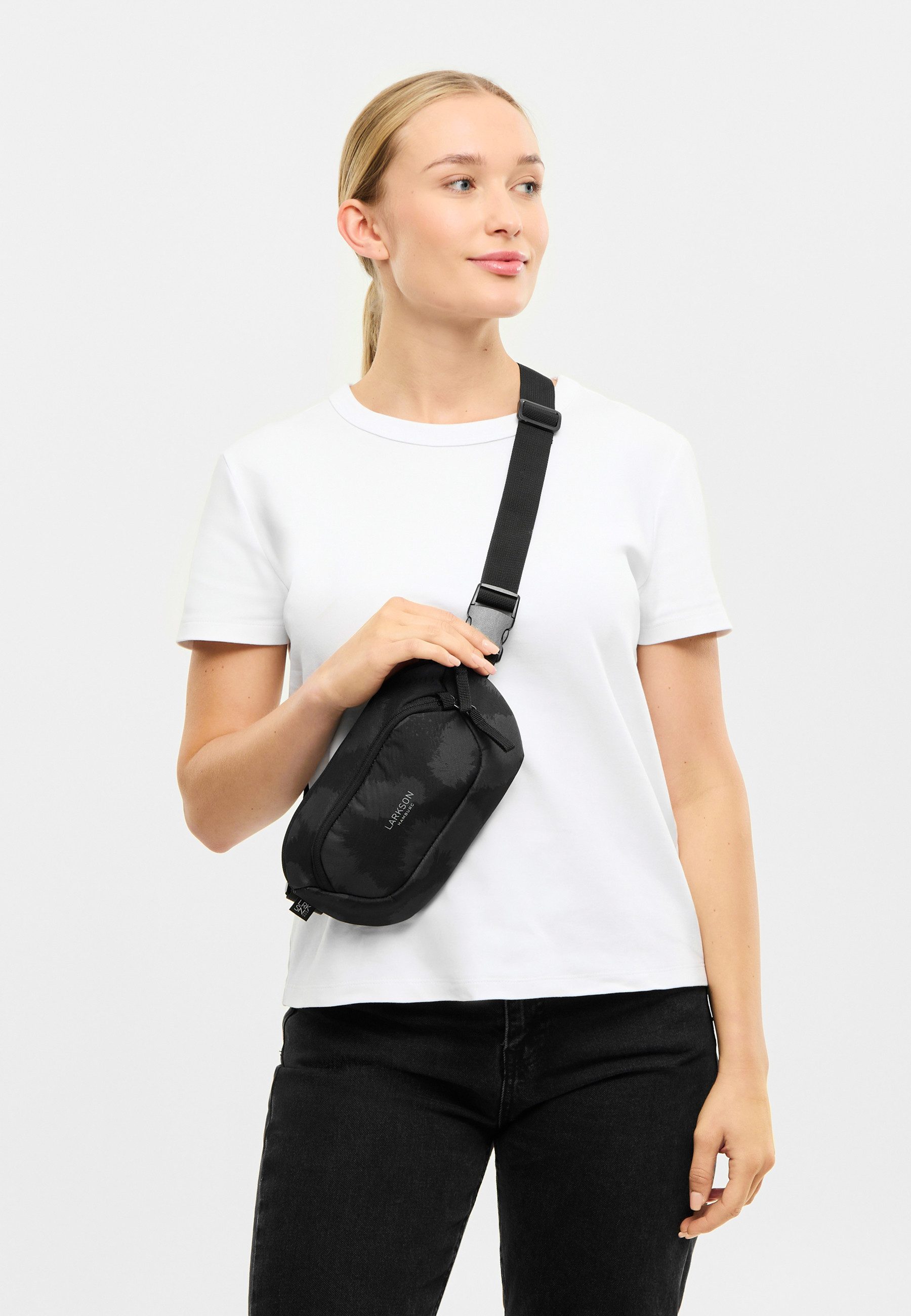 LARKSON Gürteltasche Helge Bauchtasche mit RFID-Blocker für Alltag & (1-tlg), Anti-Diebstahl-Loops über Reißverschluss, Wasserabweisend