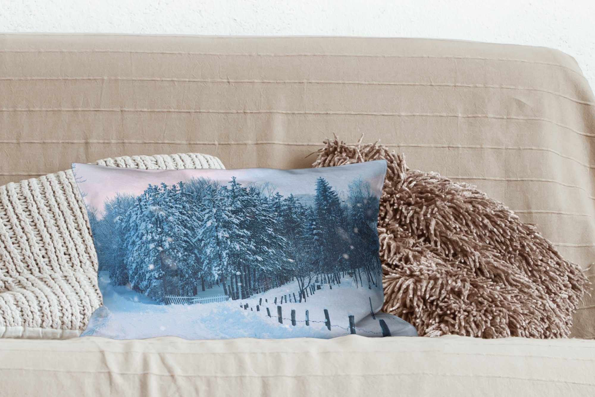 Zierkissen, Schlafzimmer Dekokissen Füllung, MuchoWow Winter, - Dekokissen Schnee - Wald Wohzimmer Dekoration, mit