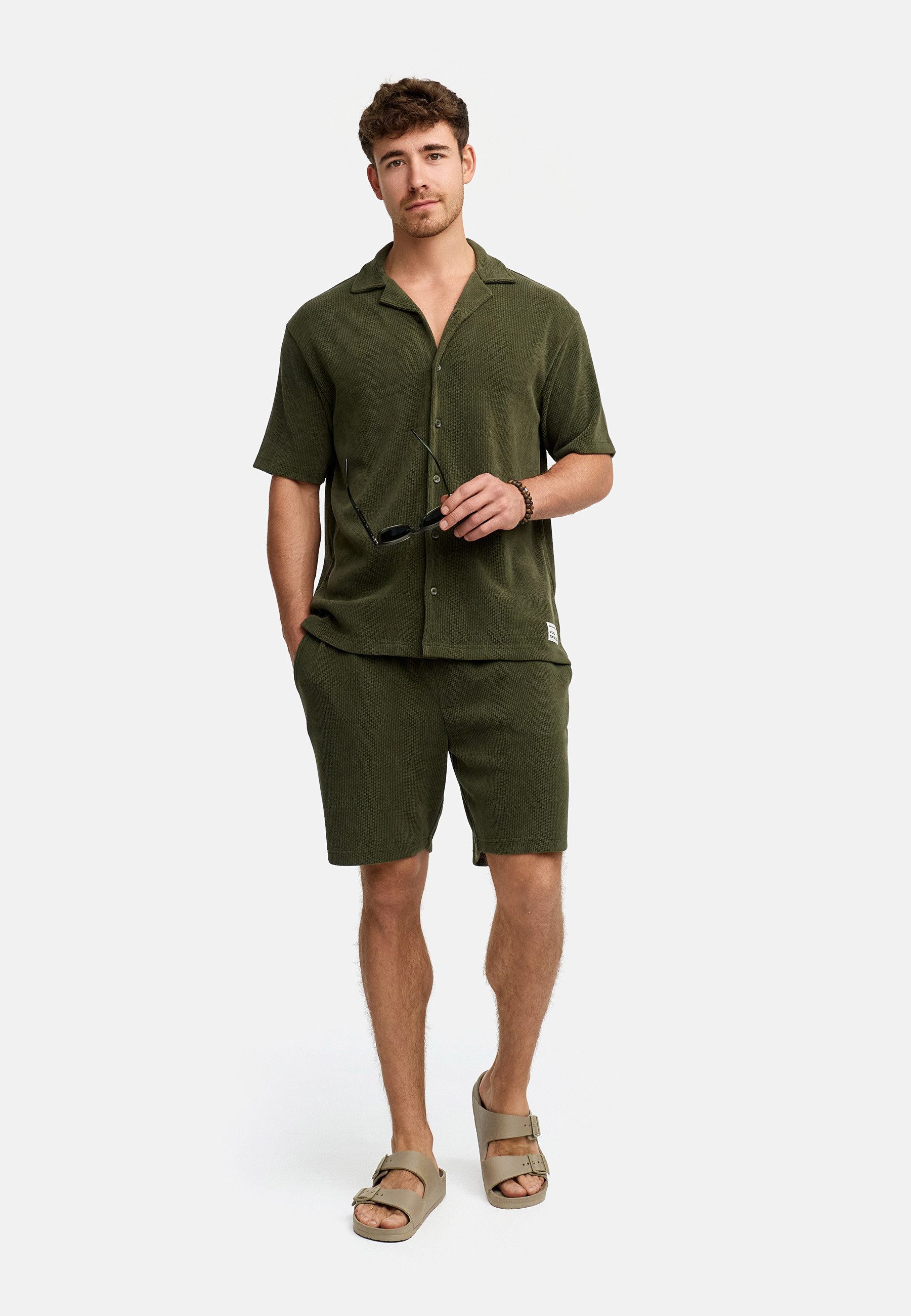 INDICODE Freizeitanzug Herren INZandro Shirt Herrenshorts Set (Set), mit strukturierter Stoffqualität für eine besondere Haptik