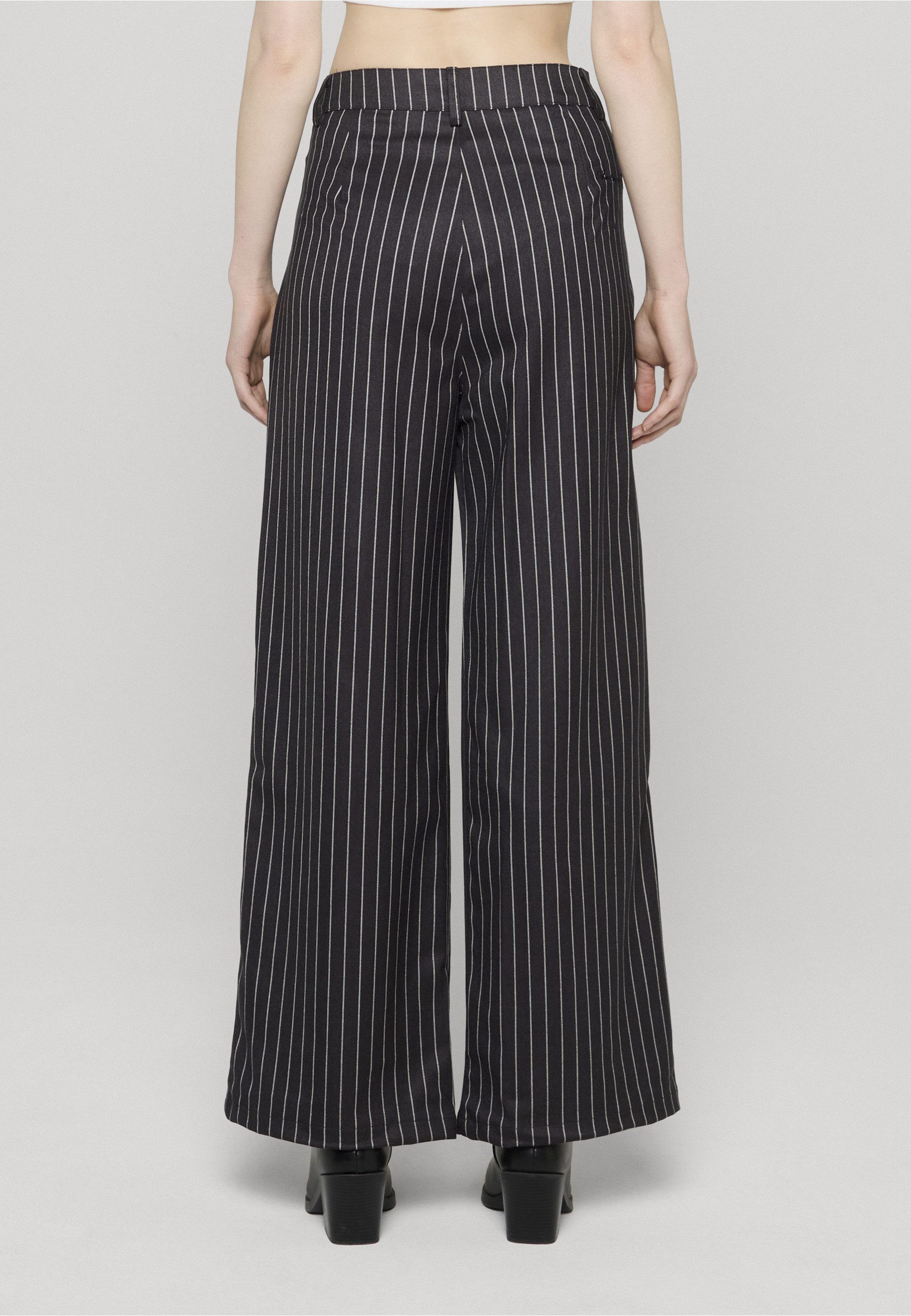 Another Cotton Lab Outdoorhose Another Cotton Lab Another Double Pleated Pants (1-tlg)