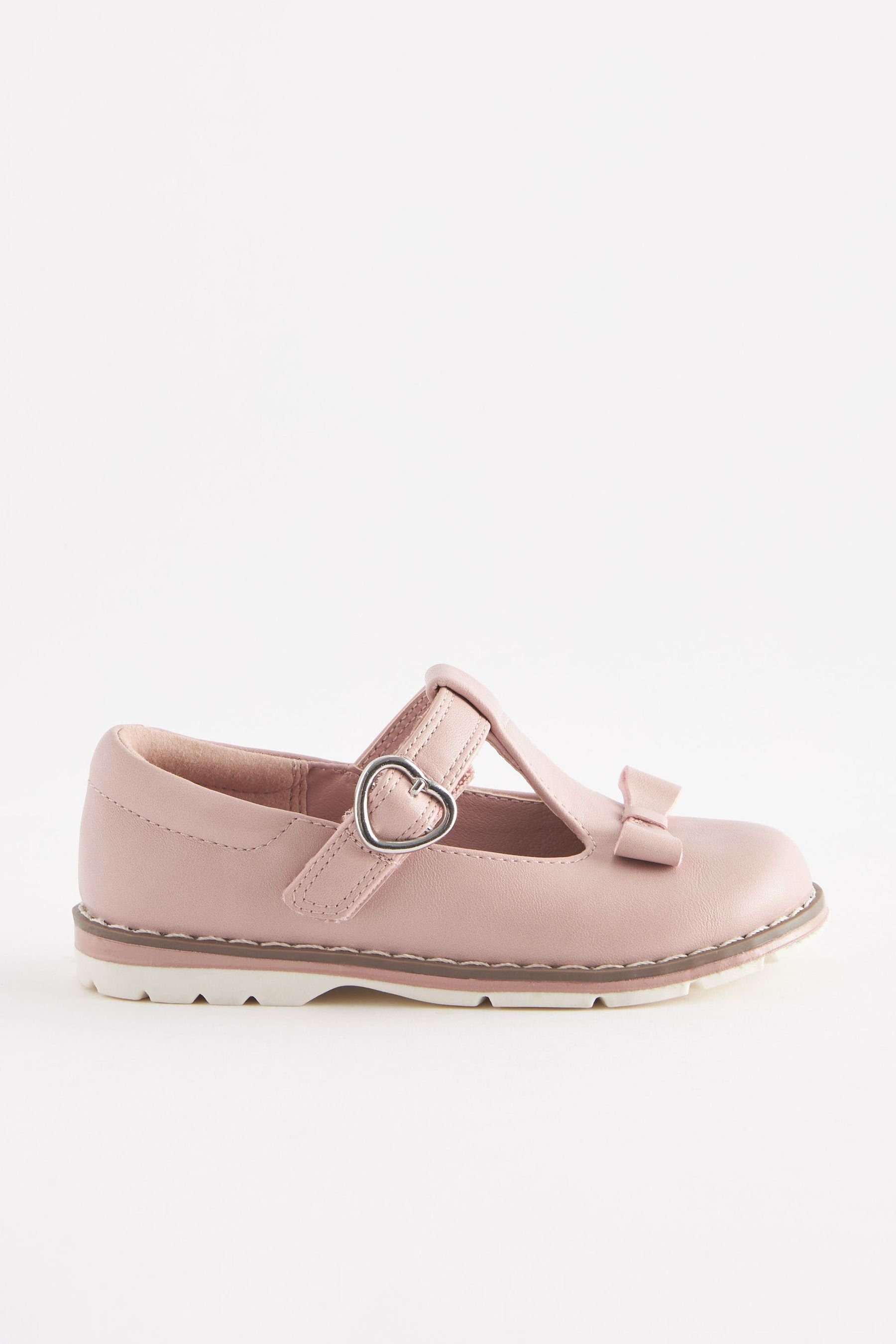 Next Schuhe mit T-Steg und Schleife, weite Passform T-Strap-Sandale (1-tlg) Pink